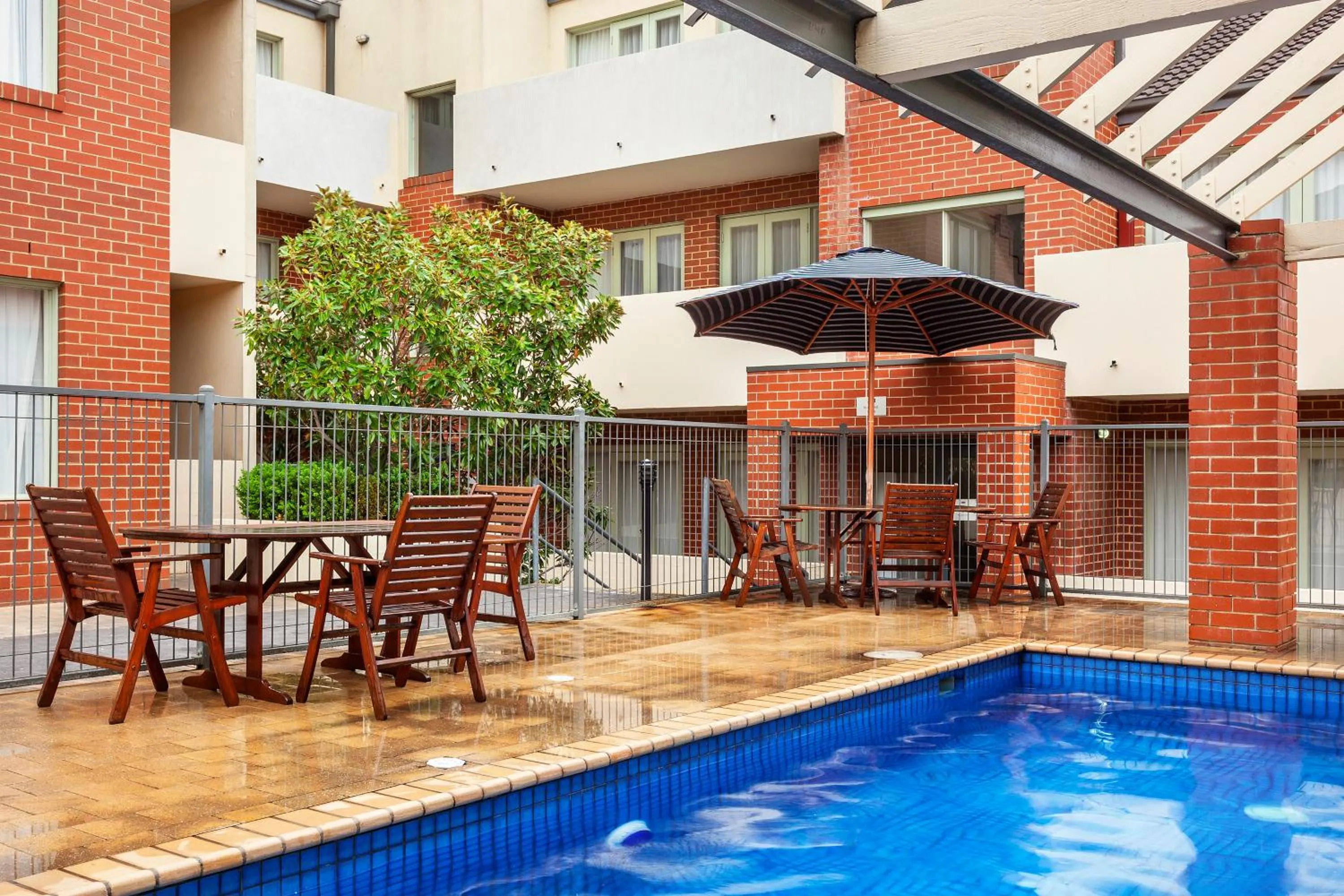 BBQ facilities in Aligned Corporate Residences Kew