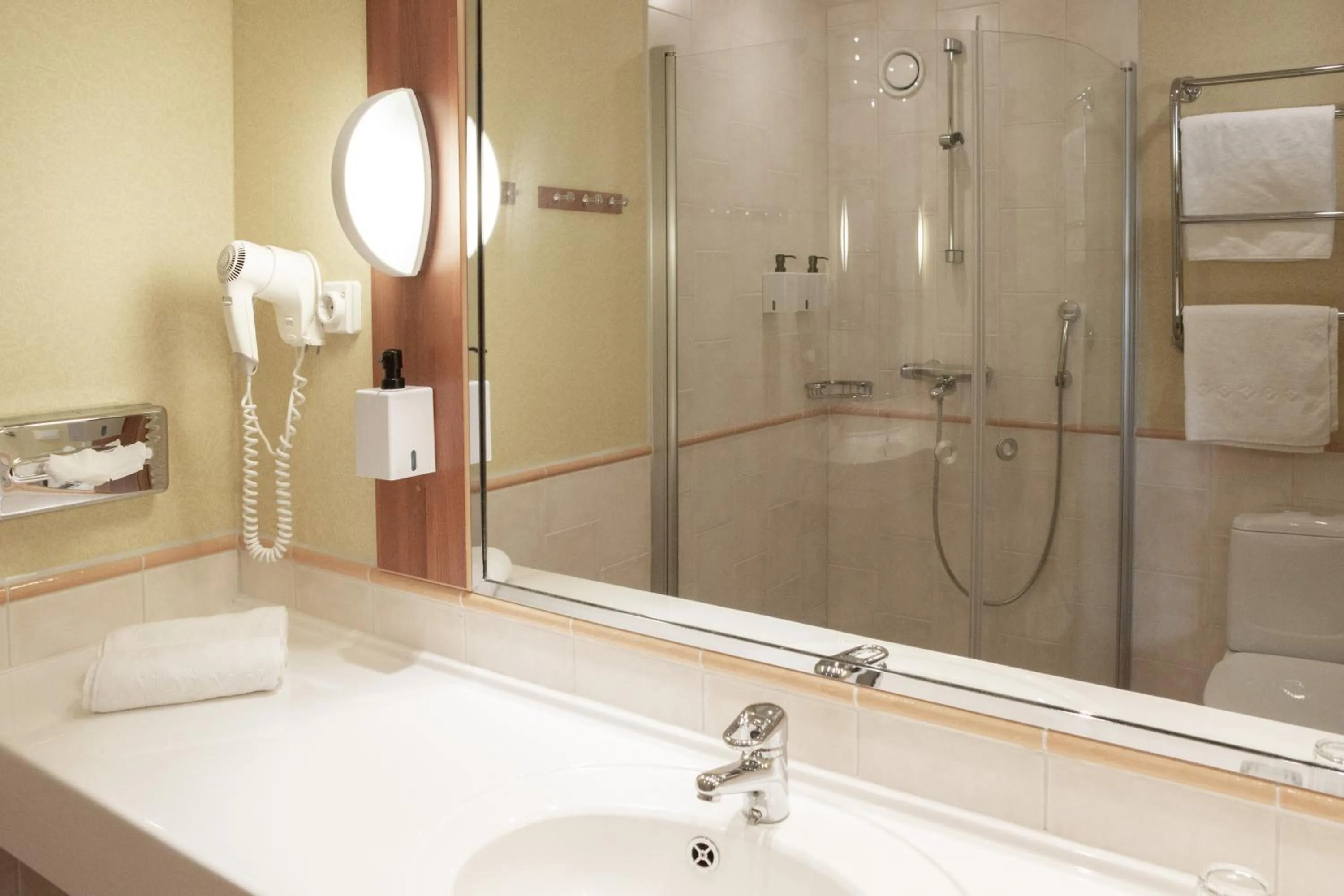 Shower in Scandic Eden Nokia