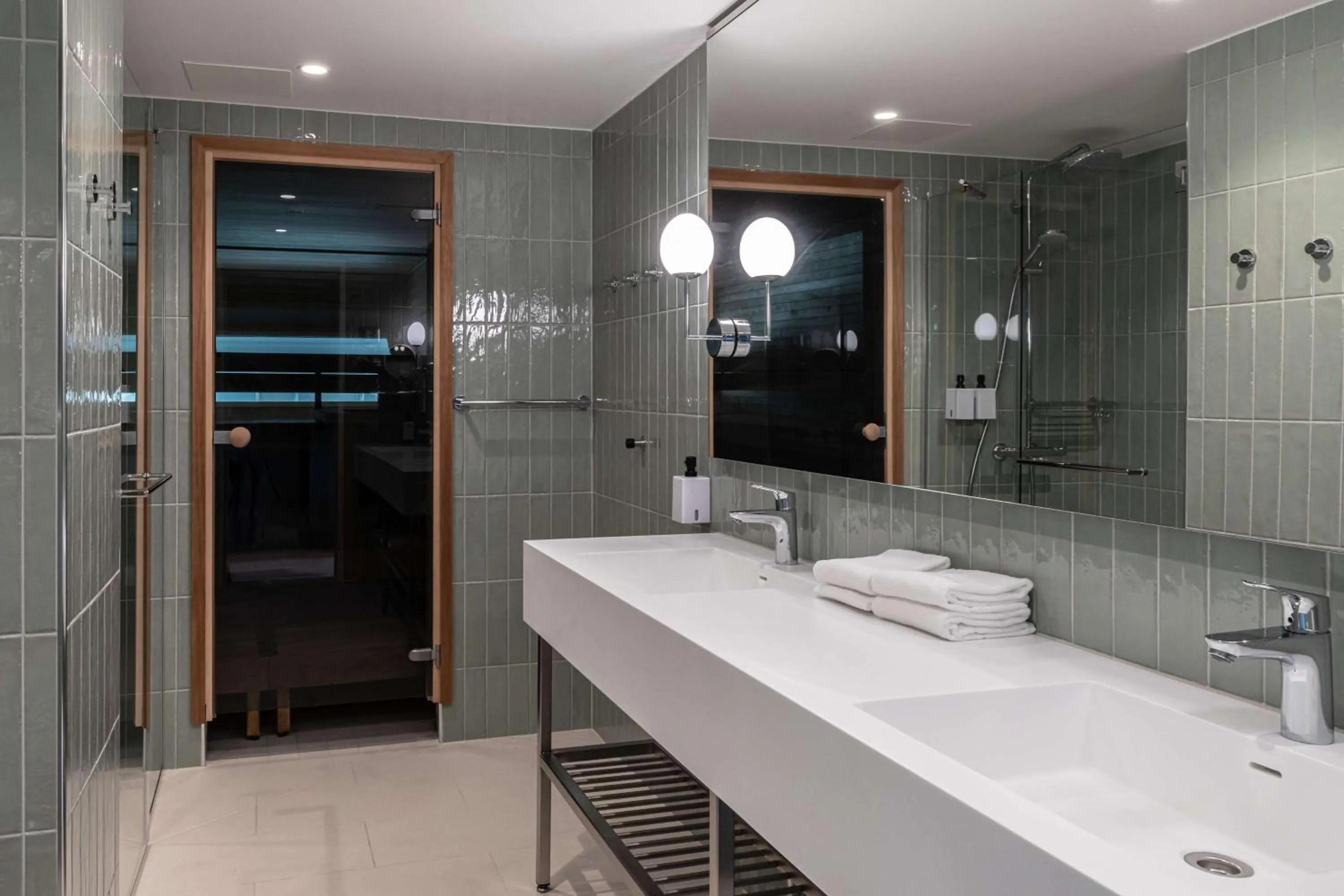 Bathroom in Scandic Eden Nokia