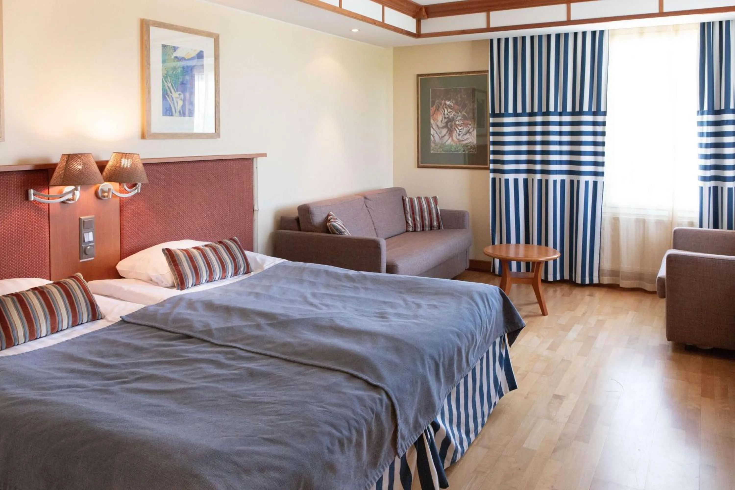 Bedroom, Bed in Scandic Eden Nokia