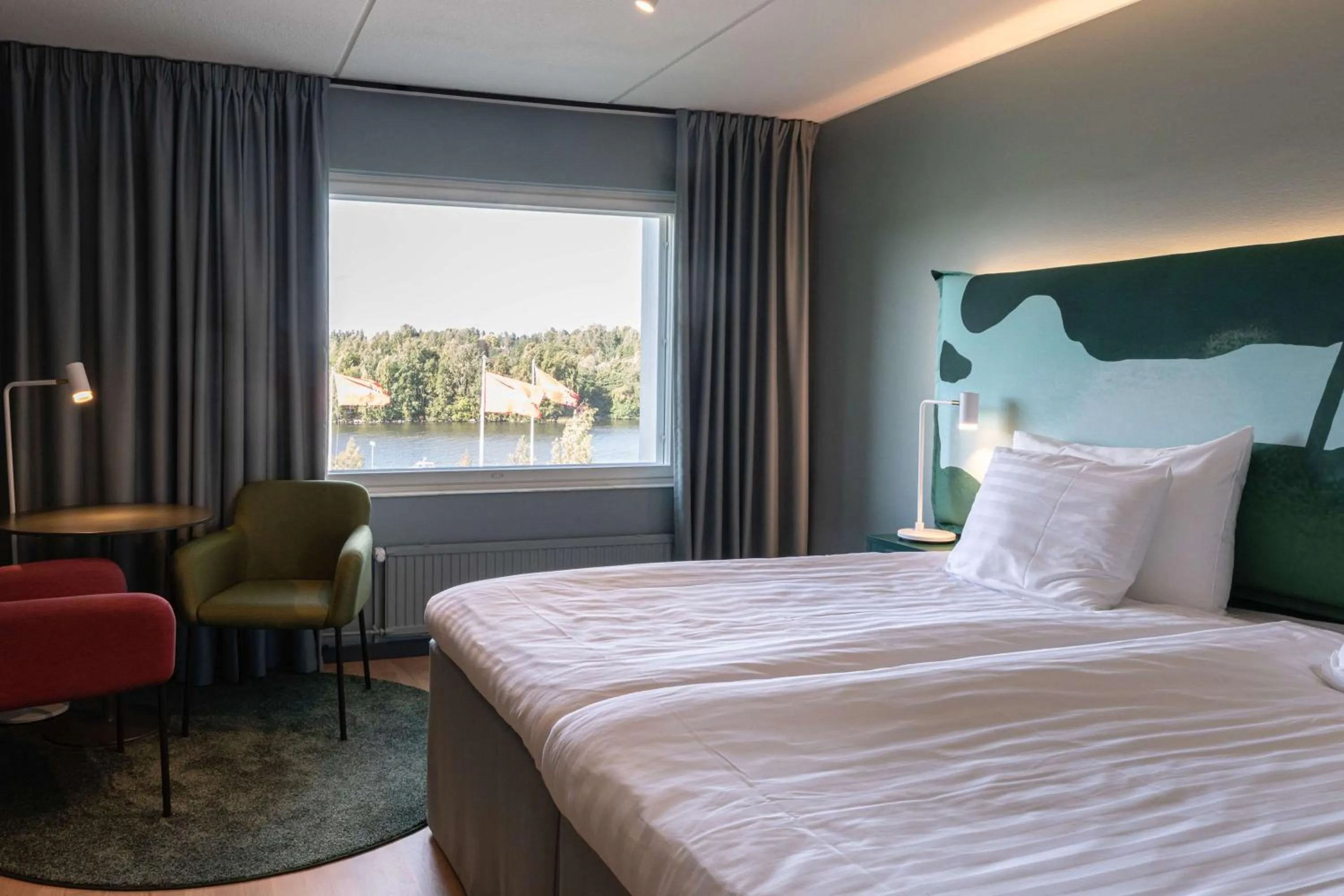 Bedroom, Bed in Scandic Eden Nokia