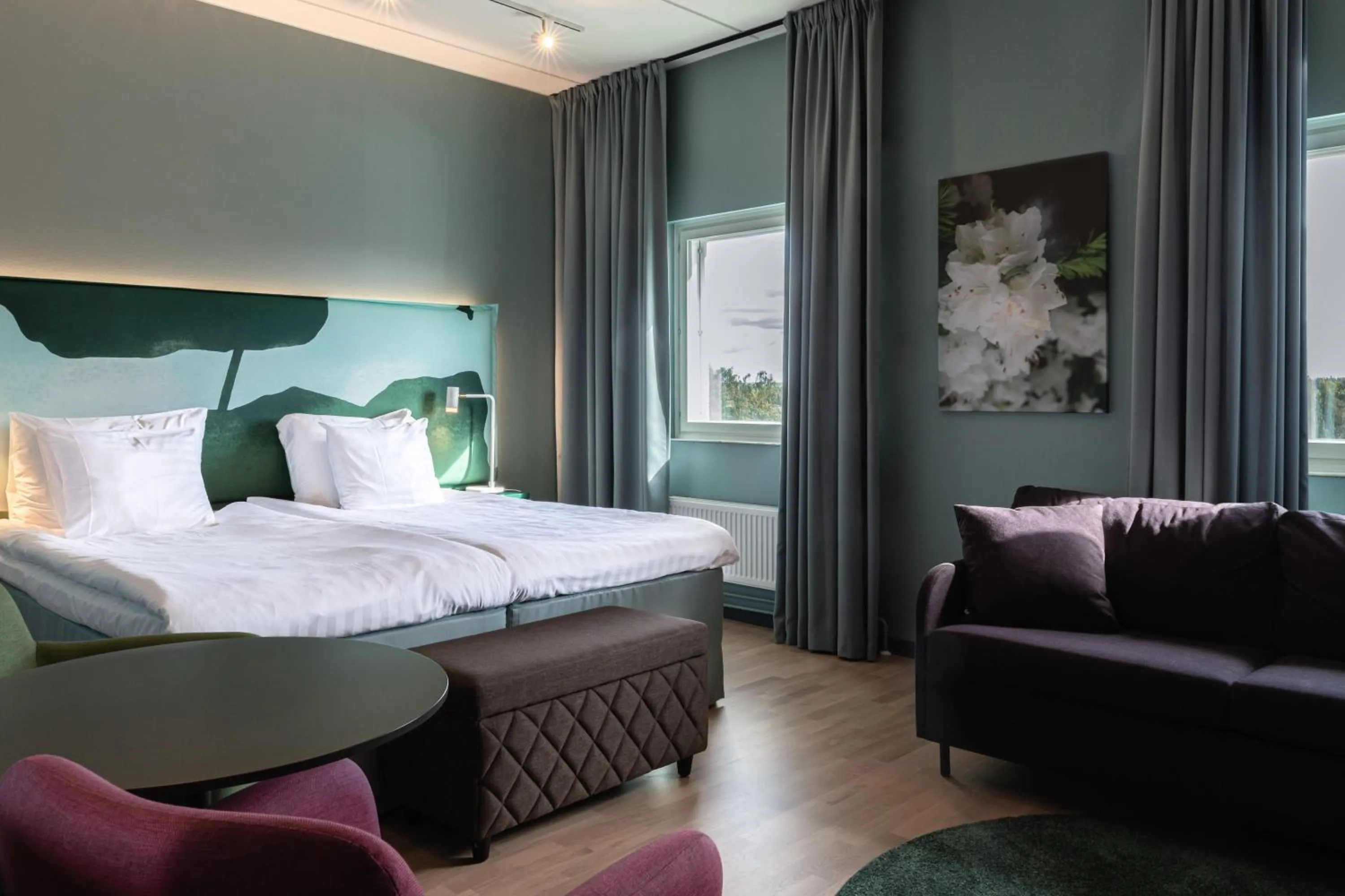 Bedroom, Bed in Scandic Eden Nokia