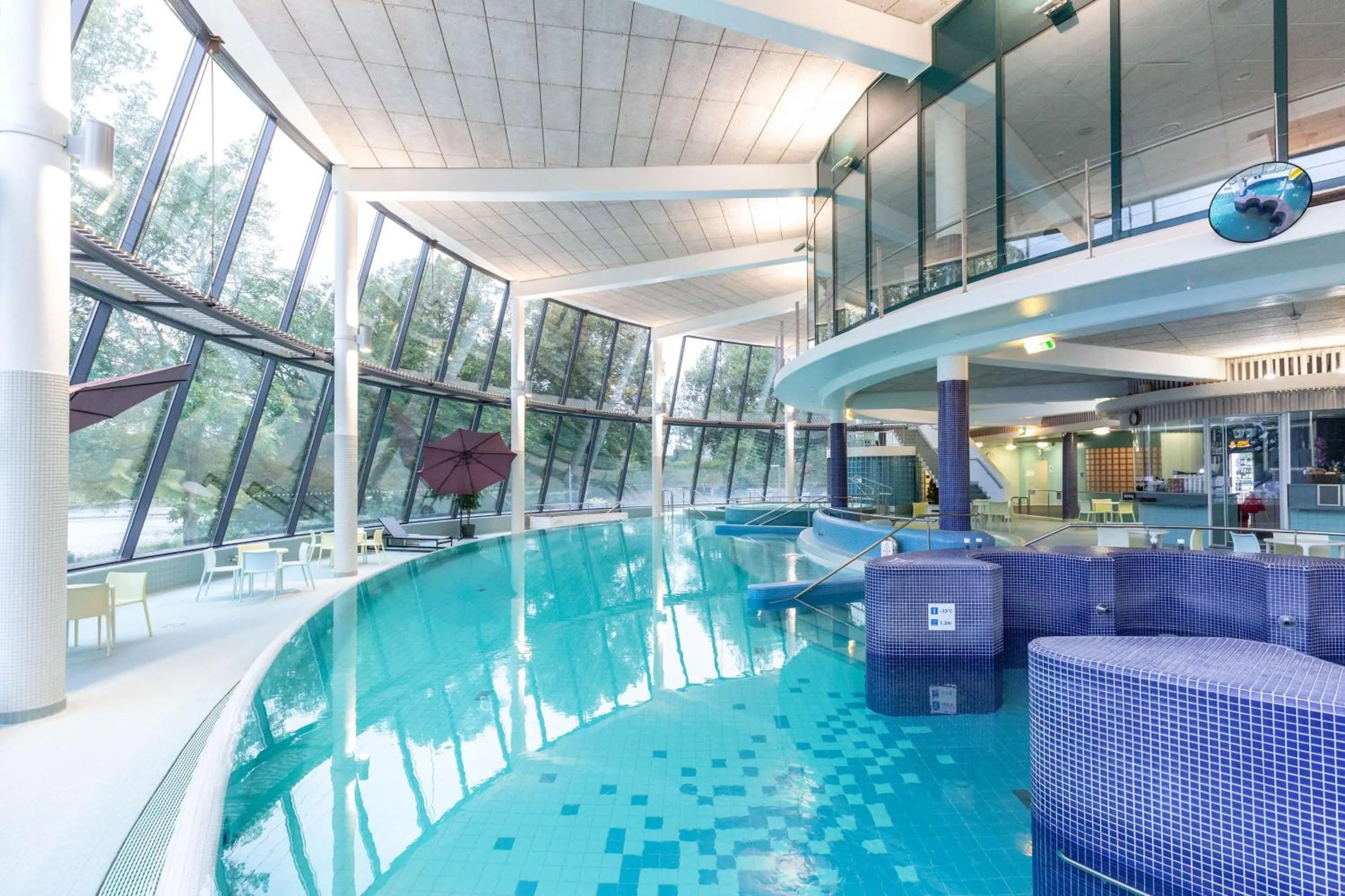 Pool view in Scandic Aulanko