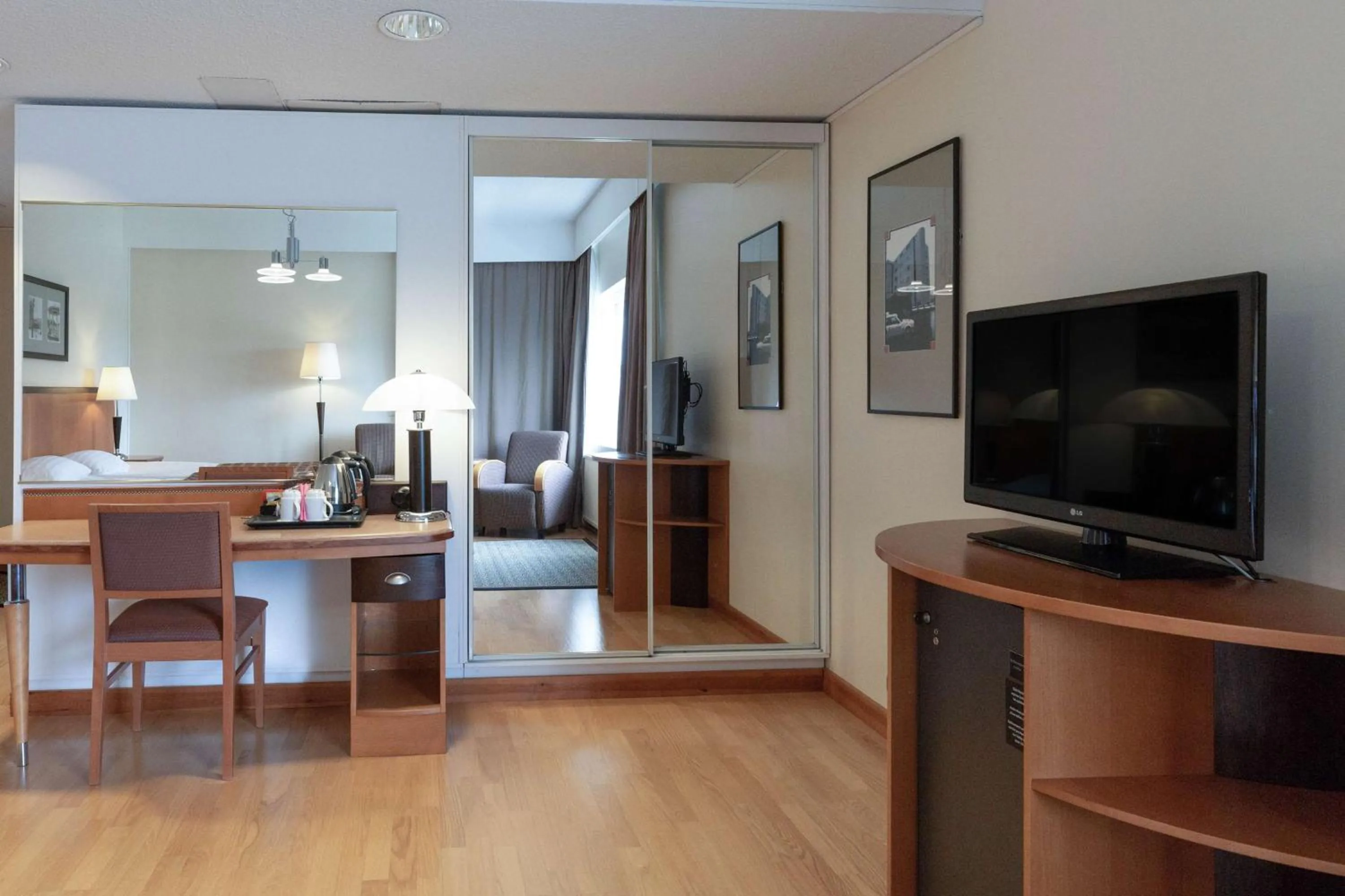 Bedroom in Scandic Aulanko