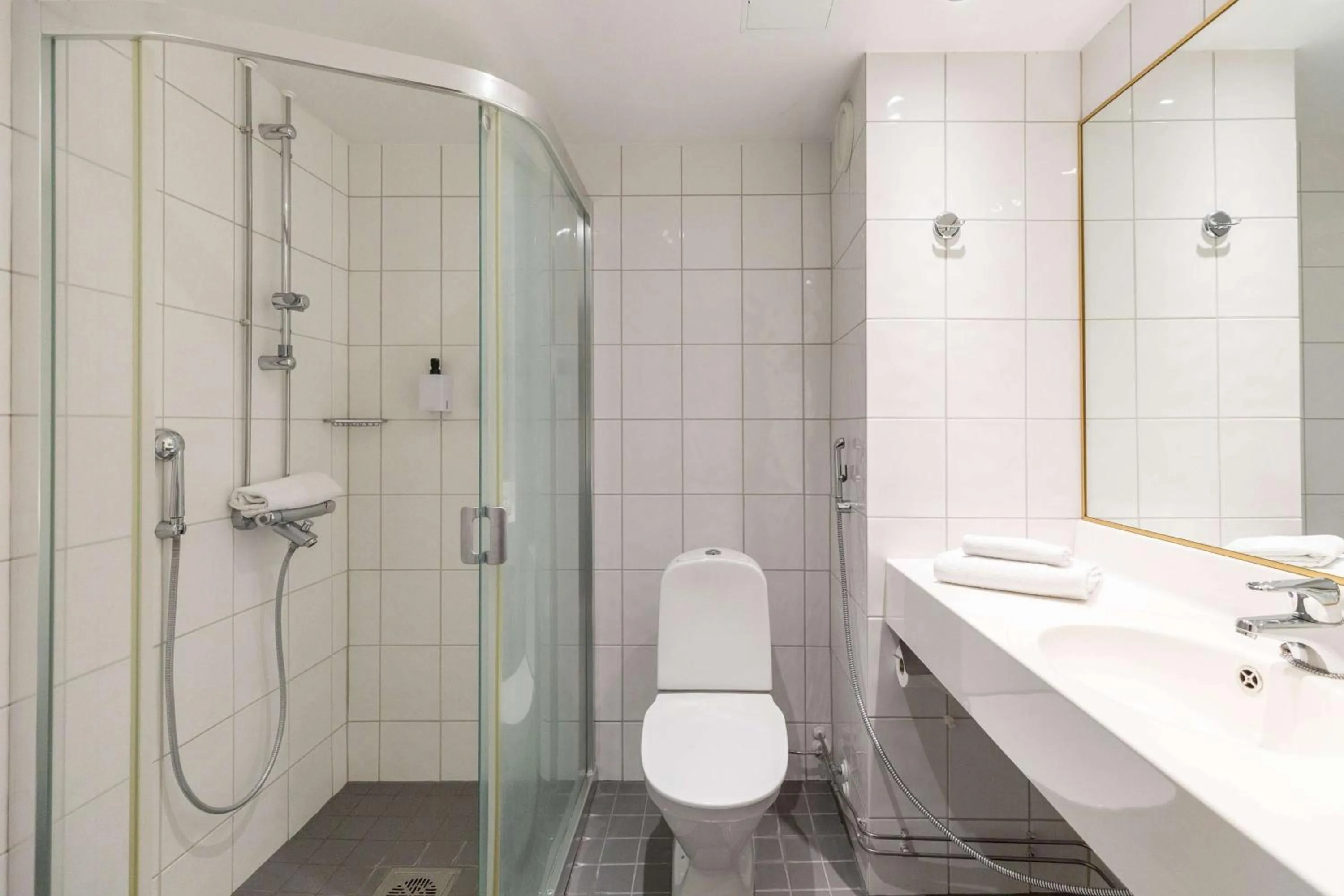 Bedroom in Scandic Aulanko