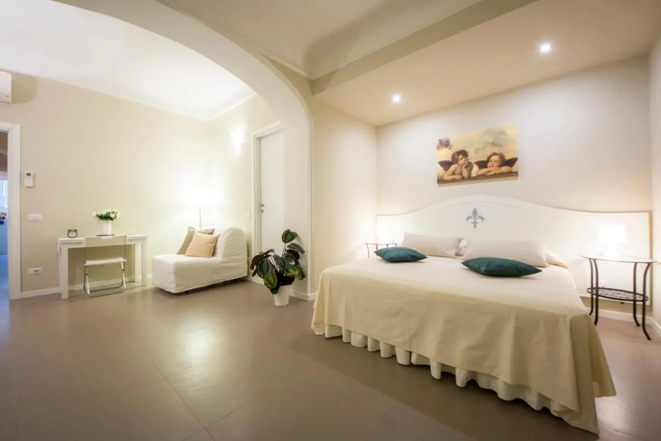 Santa Maria Novella Modern Apartment