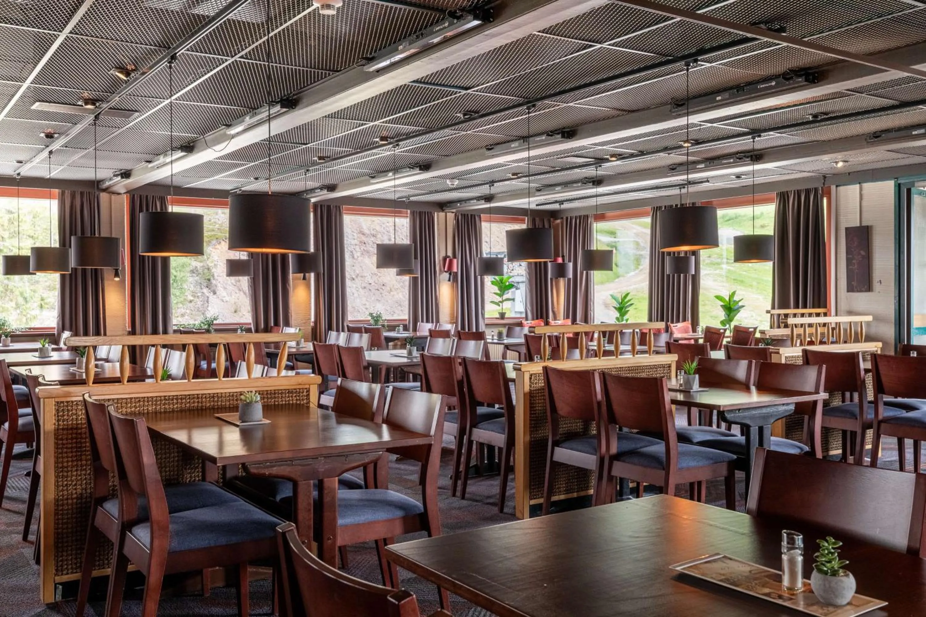 Restaurant/places to eat in Scandic Rukahovi