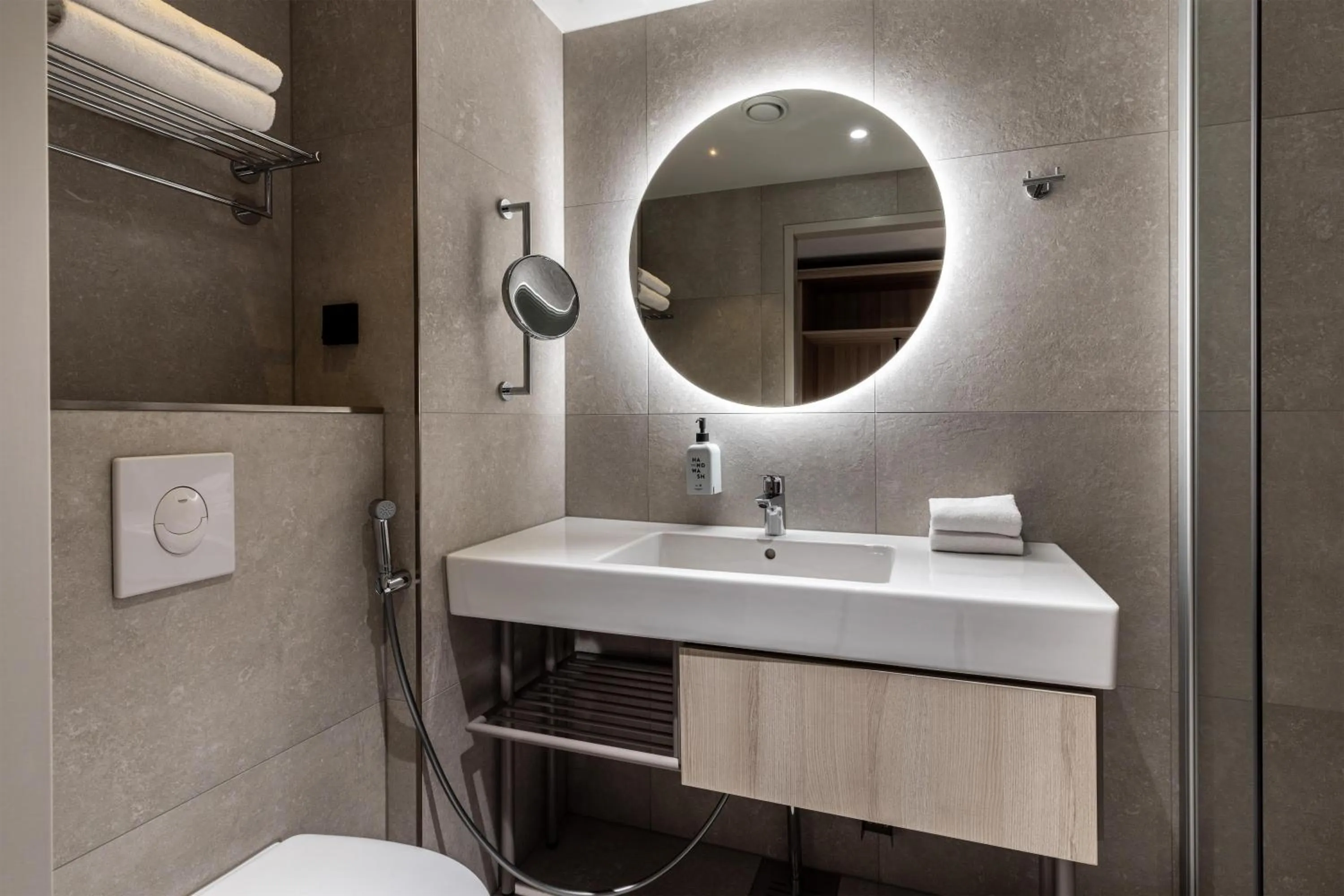 Bathroom in Scandic Pohjanhovi