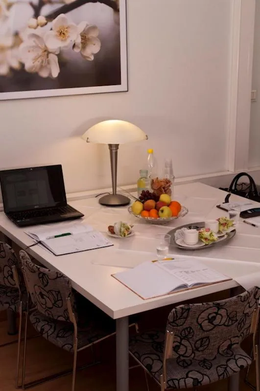 Dining area in Hotel Tunneli
