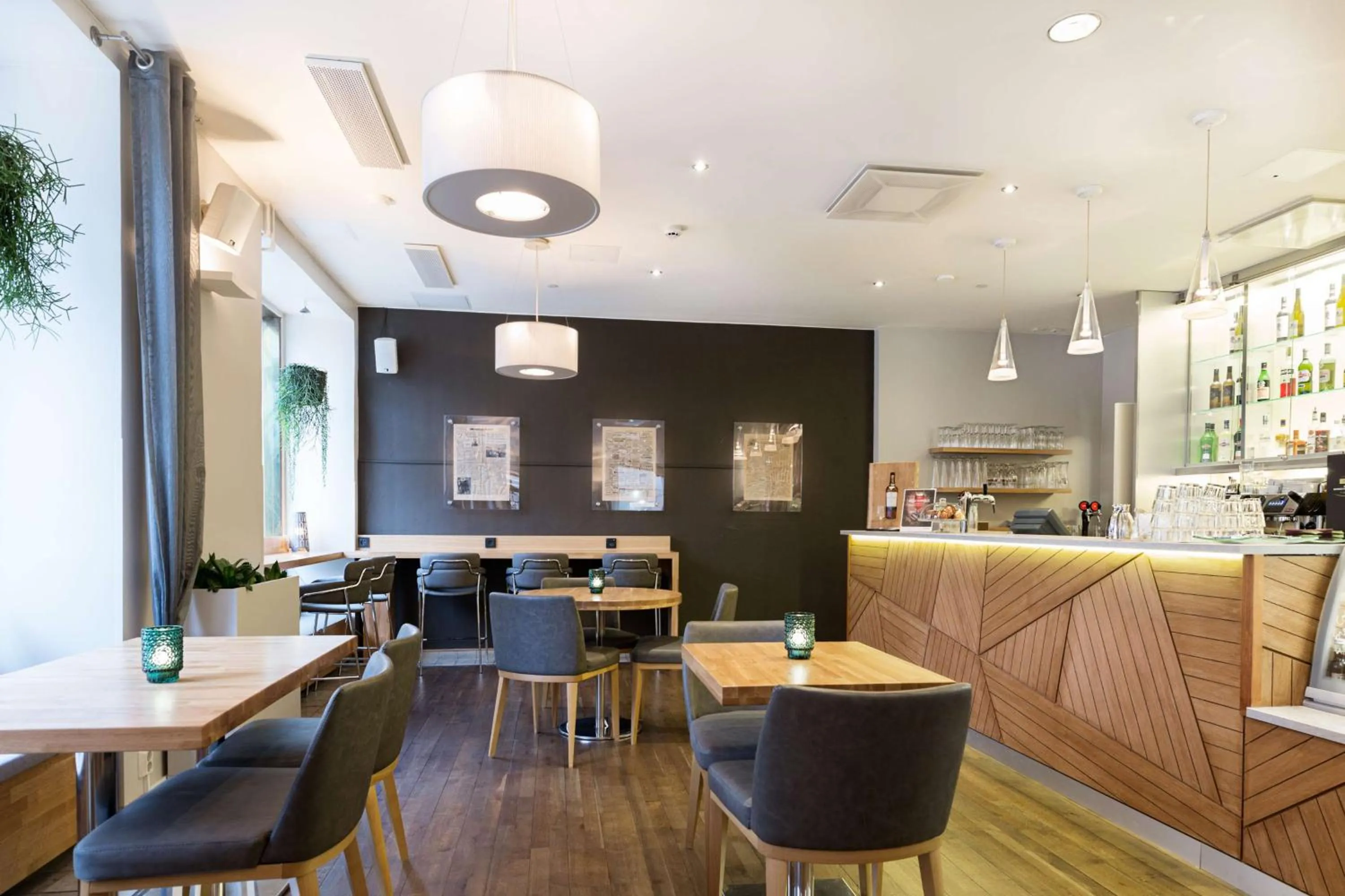 Restaurant/places to eat in Scandic Plaza Turku