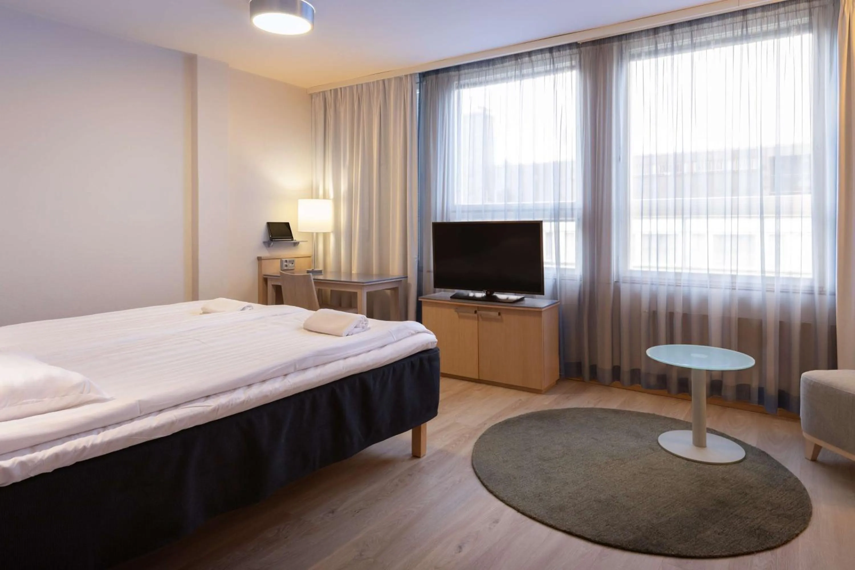 Bedroom, Bed in Scandic Seinäjoki