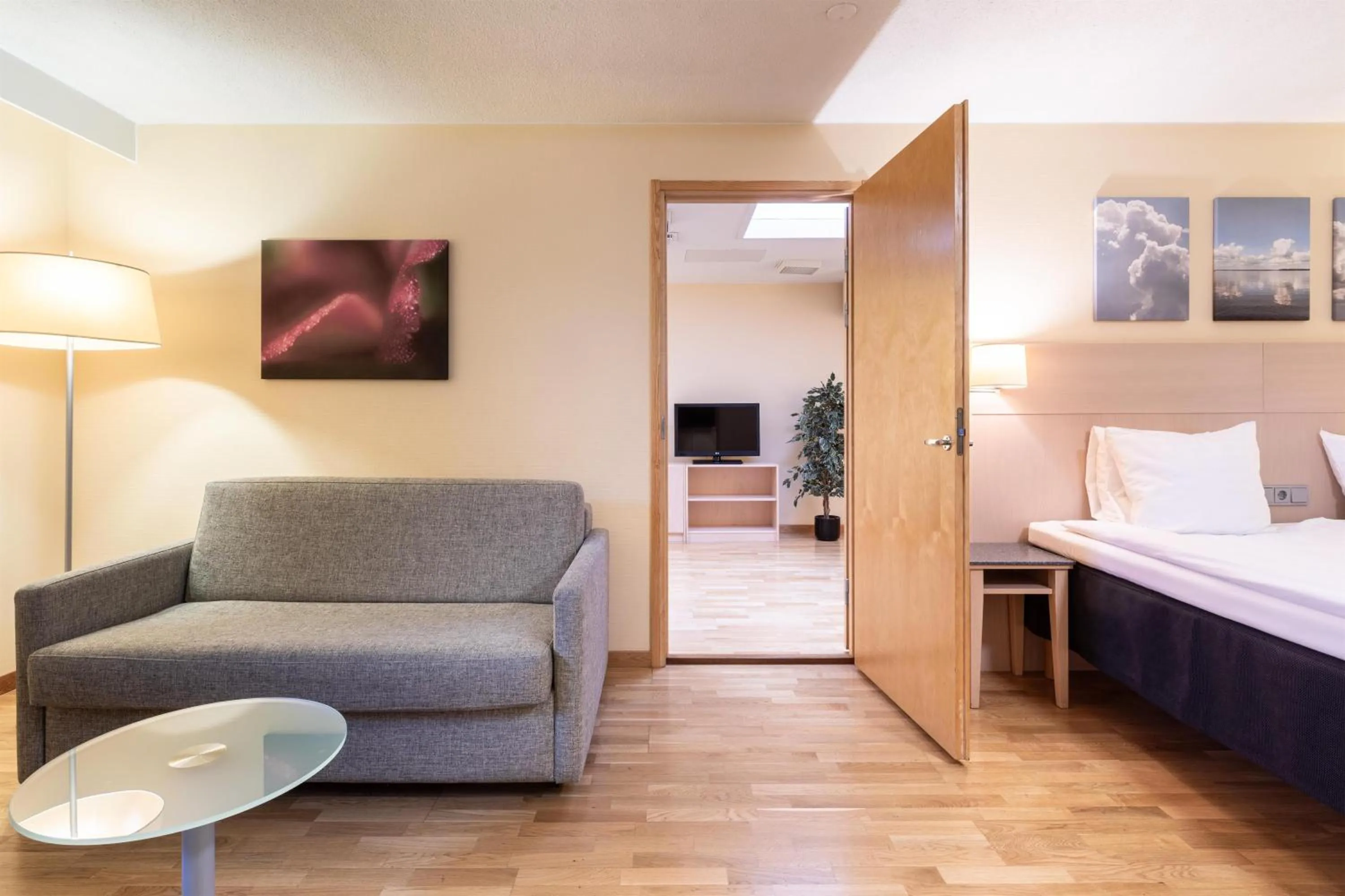 Bedroom, Bed in Scandic Mikkeli