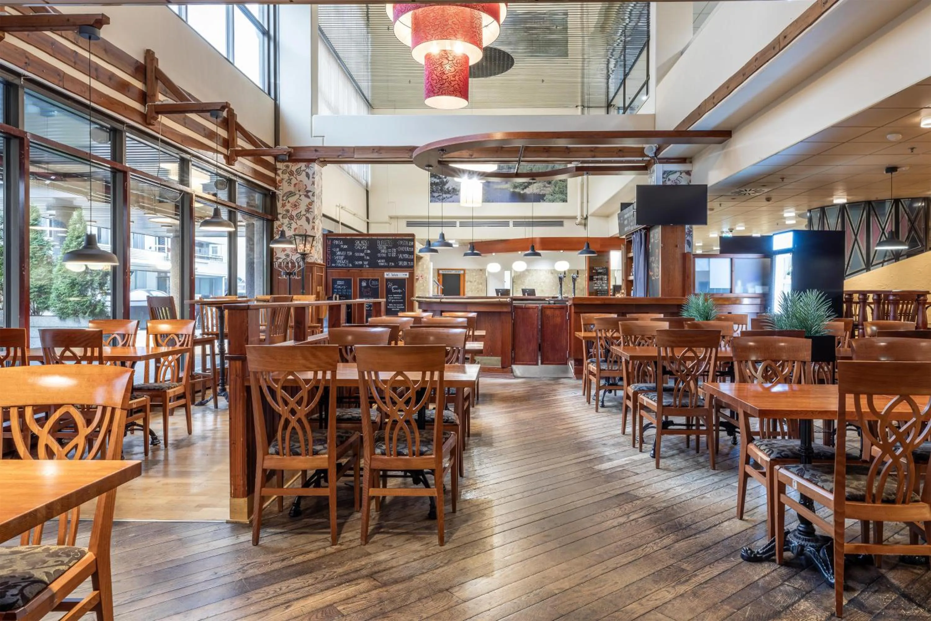 Restaurant/places to eat in Scandic Mikkeli