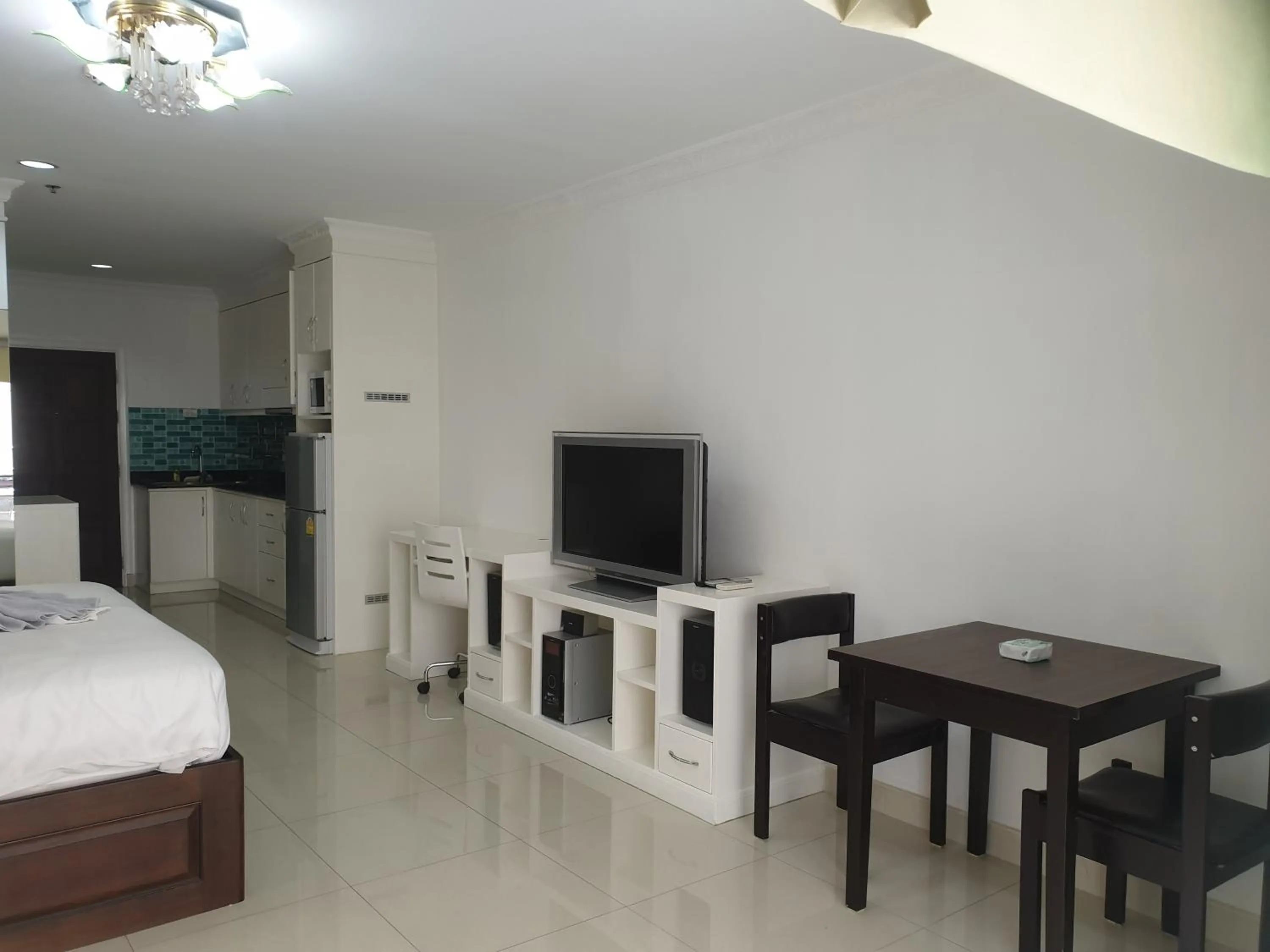 View Talay 6 Pattaya Beach by CANDO