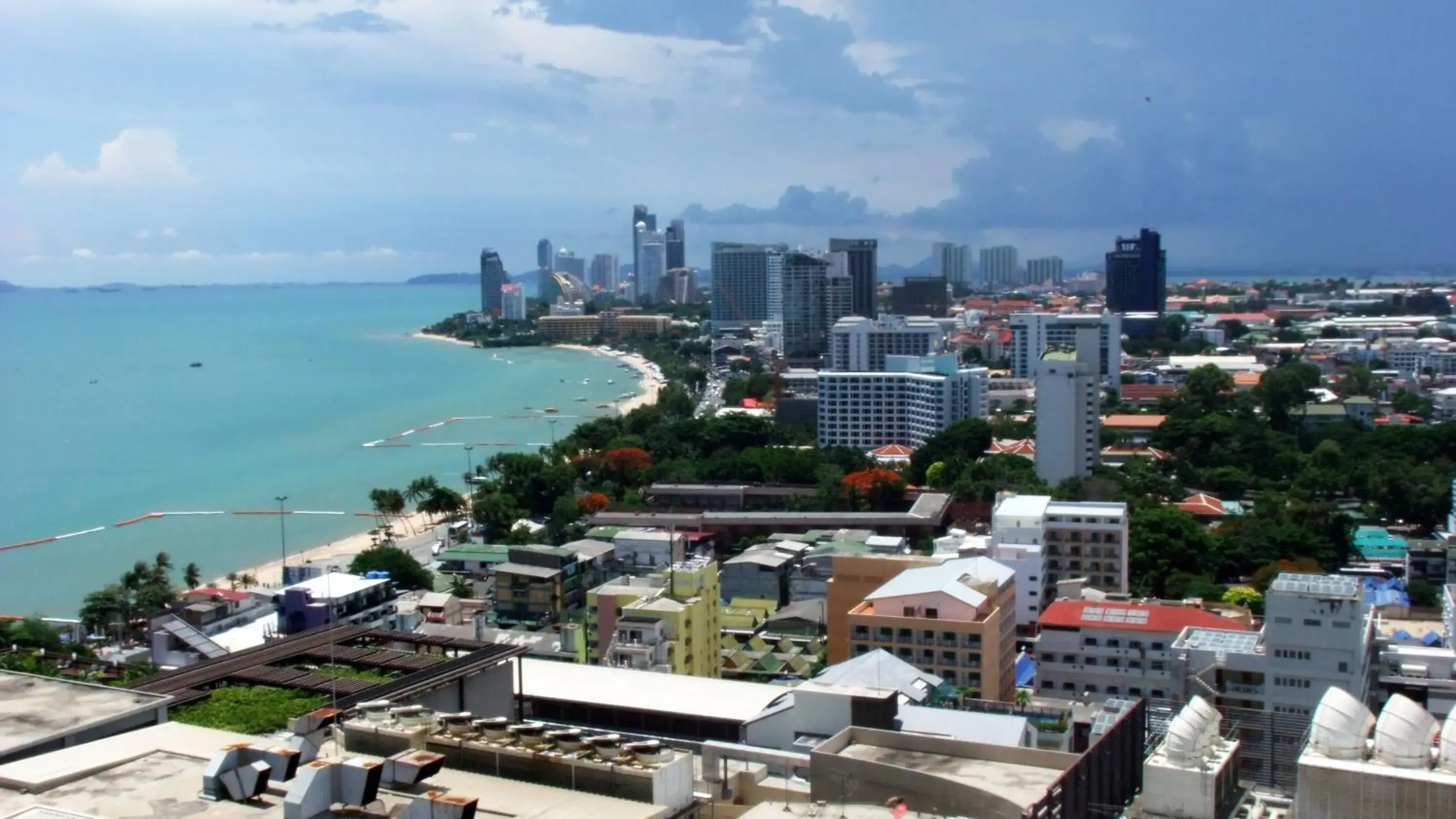 City view in View Talay 6 Pattaya Beach by CANDO City view in View Talay 6 Pattaya Beach by CANDO