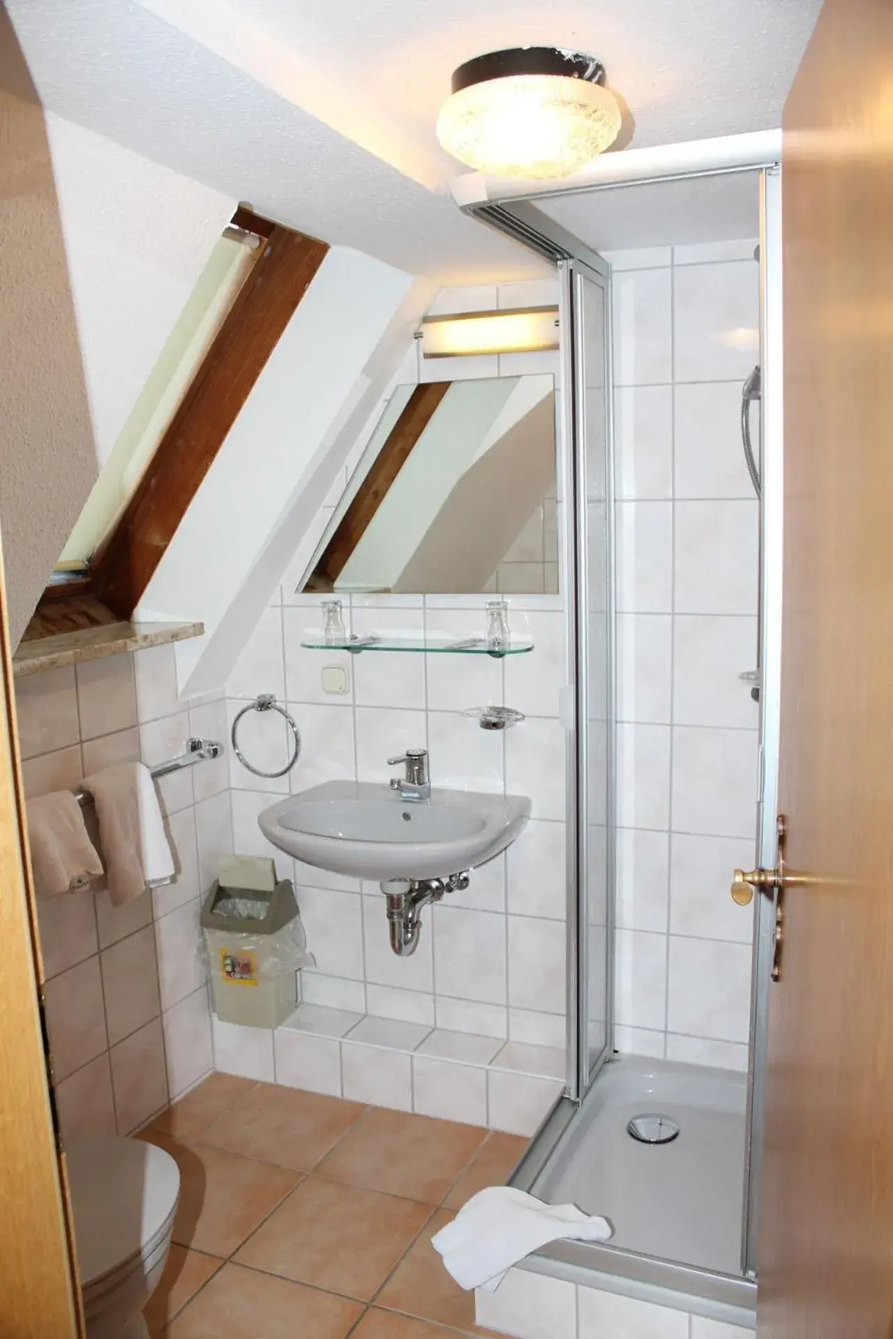 Double Room with Private Bathroom in Hotel- Restaurant Zum Kleinen König Double Room with Private Bathroom in Hotel- Restaurant Zum Kleinen König