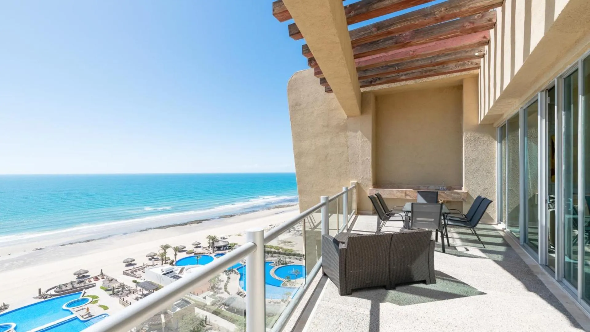 Balcony/Terrace in Encanto Living Penthouse by Kivoya