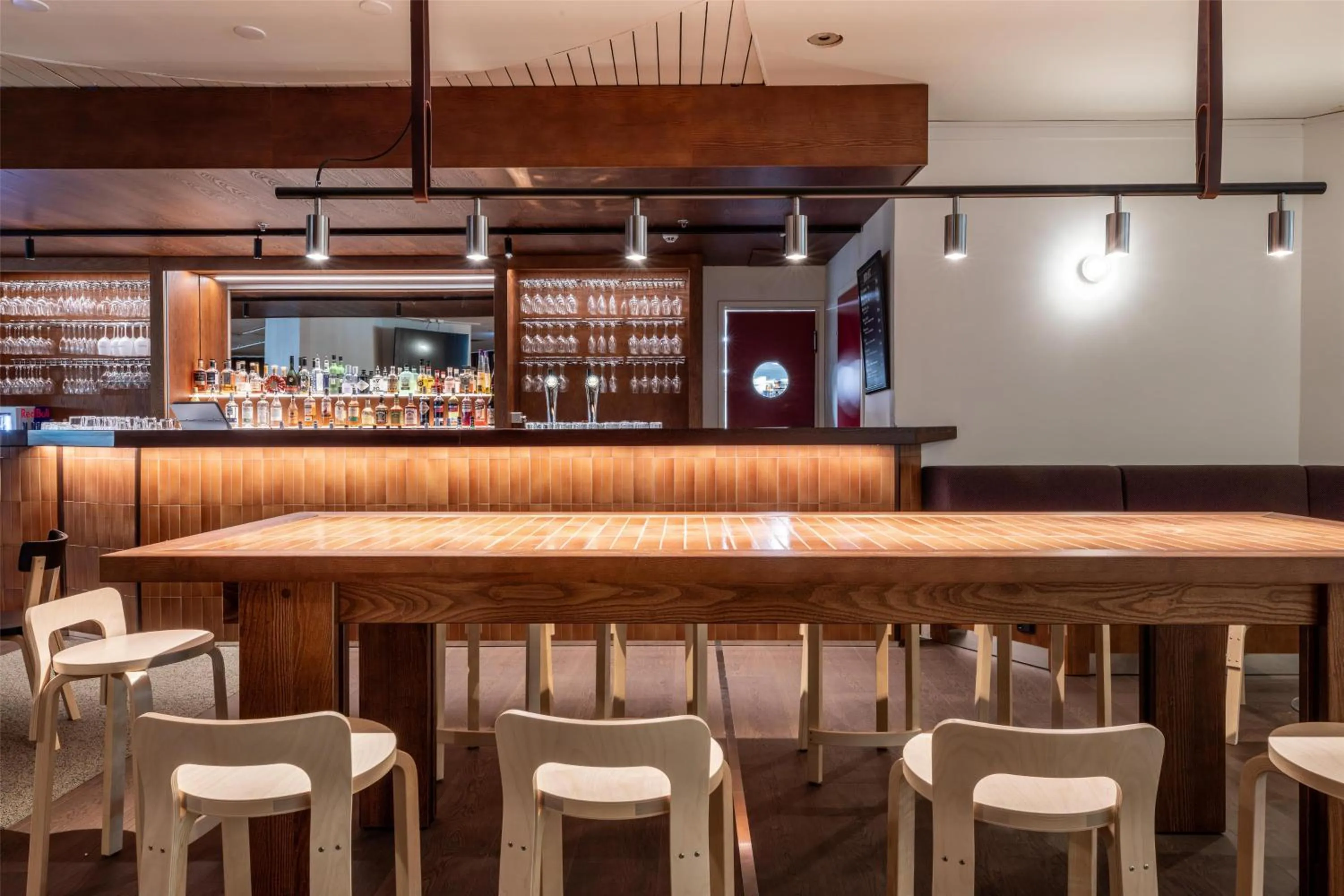 Lounge or bar in Scandic Laajavuori