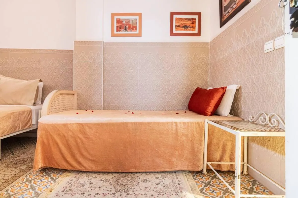 Photo of the whole room, Bed in Riad Hôtel Essaouira