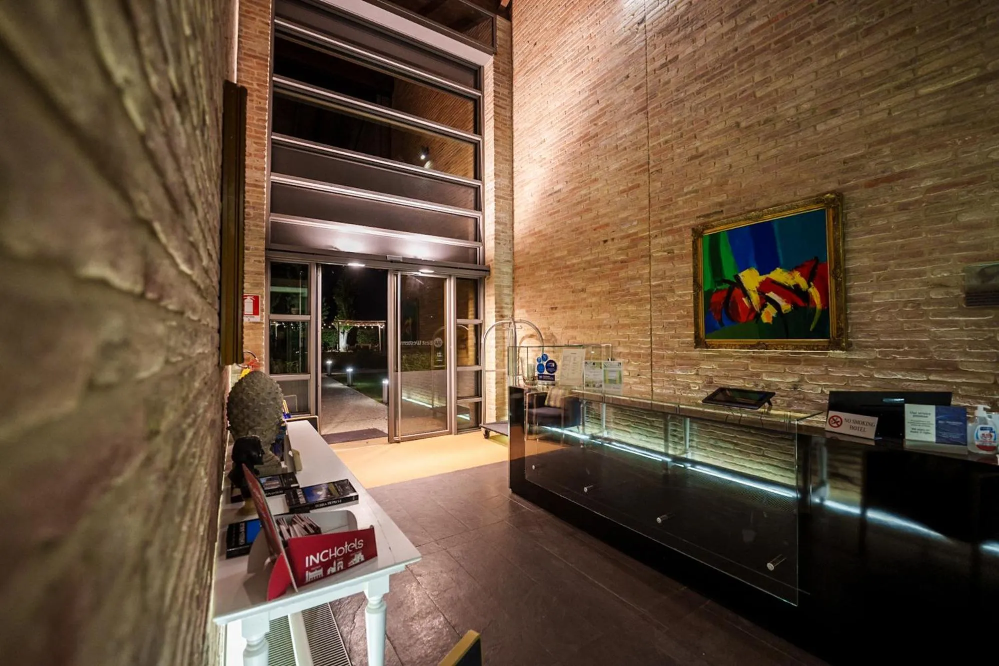 Lobby or reception in Best Western Hotel Green City