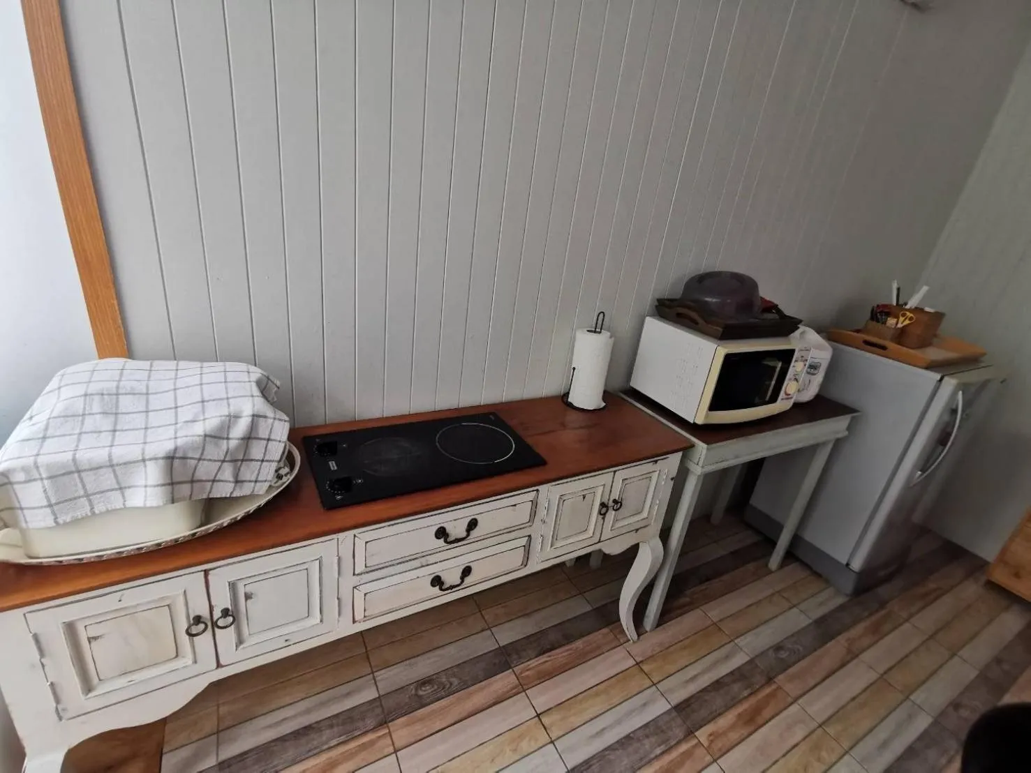 Kitchen or kitchenette in fio's house by the sea