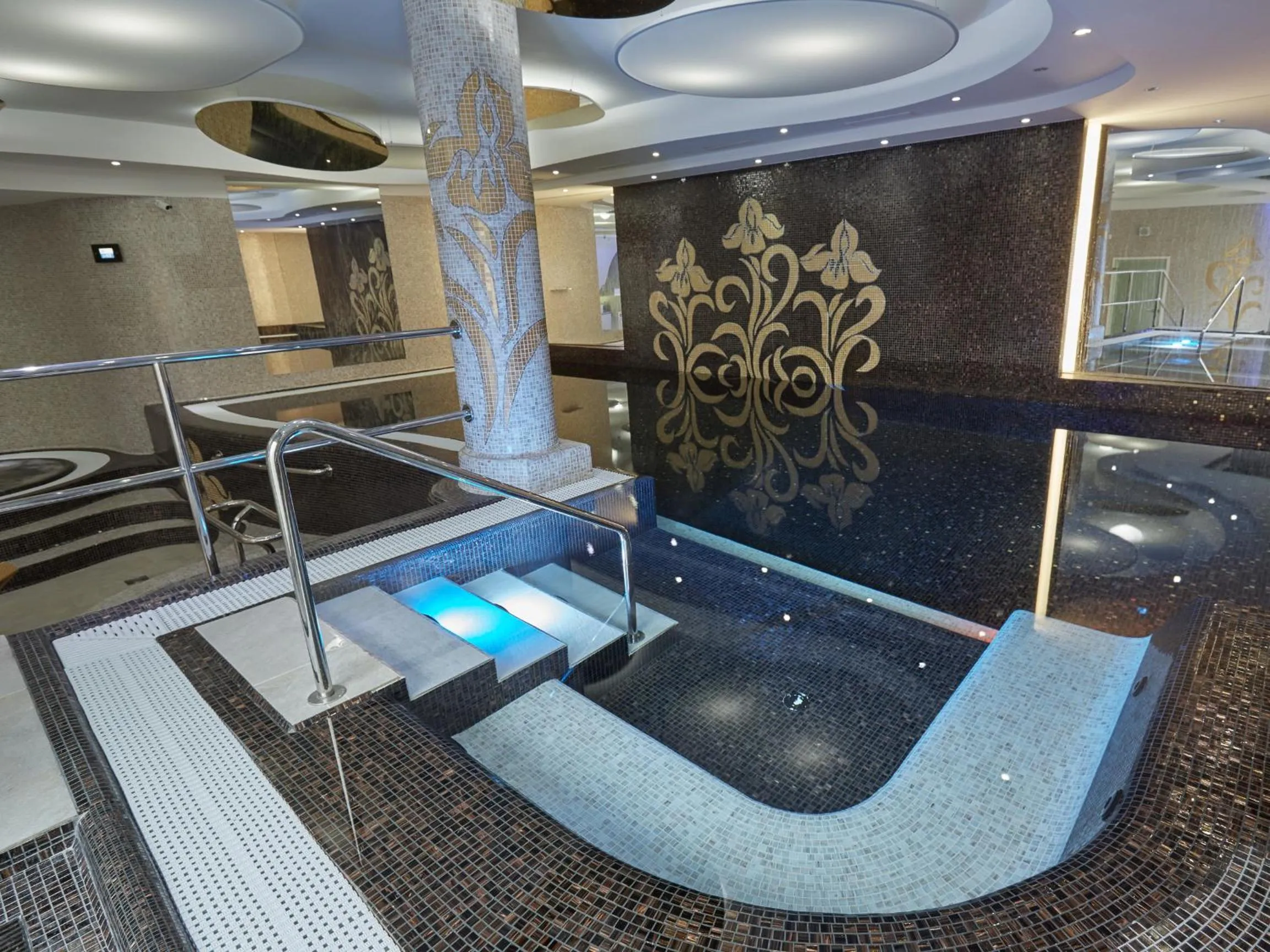 Hot Tub in Spa Hotel Iris