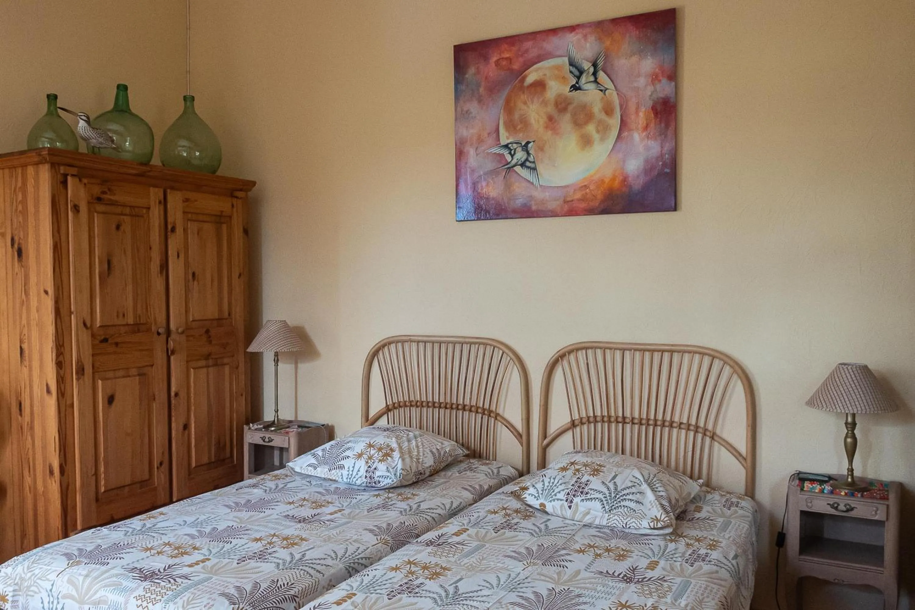 Bed in Le Clos des Oliviers 188 chemin du Hameau des Bourges 06650 Le Rouret