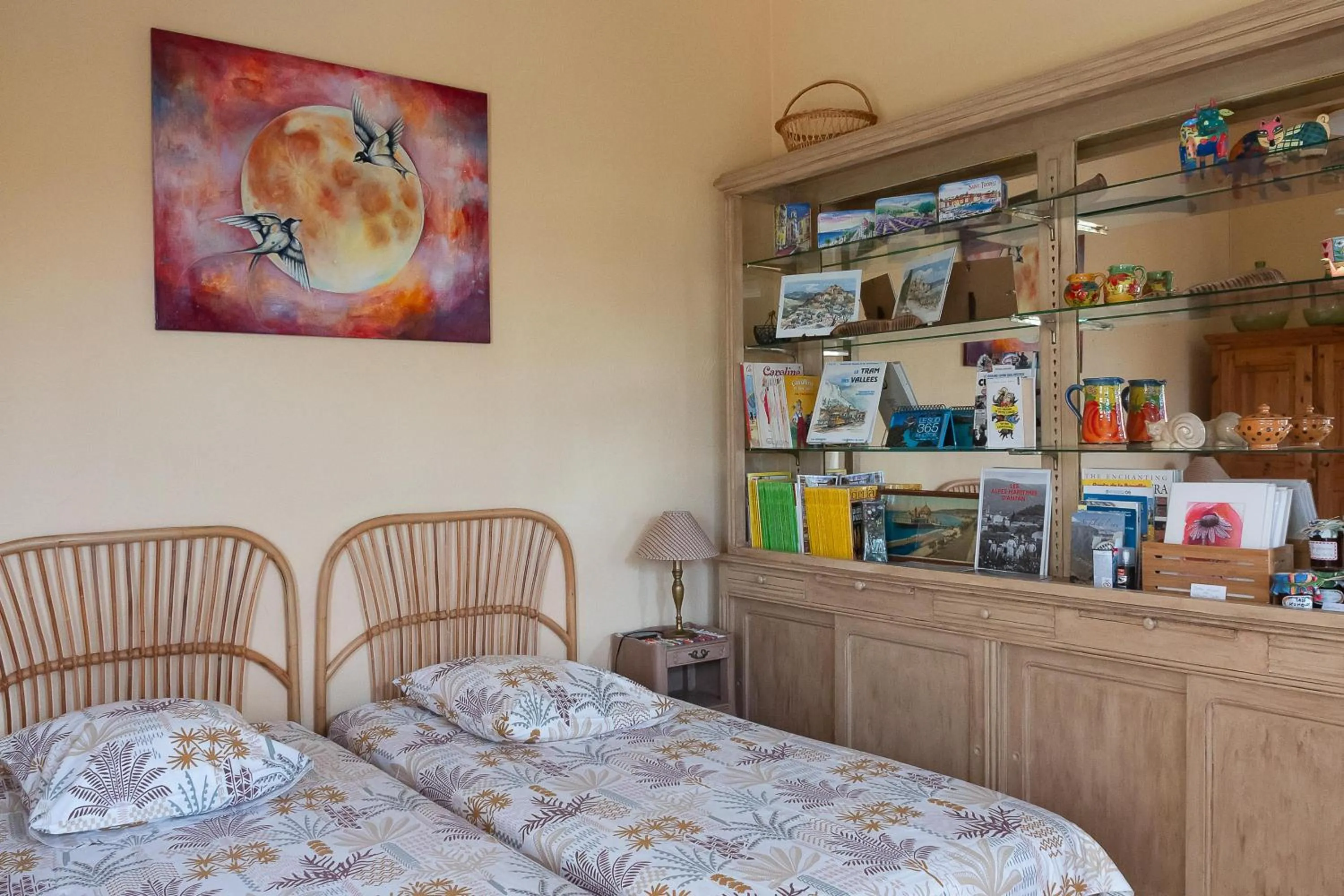 Bed in Le Clos des Oliviers 188 chemin du Hameau des Bourges 06650 Le Rouret