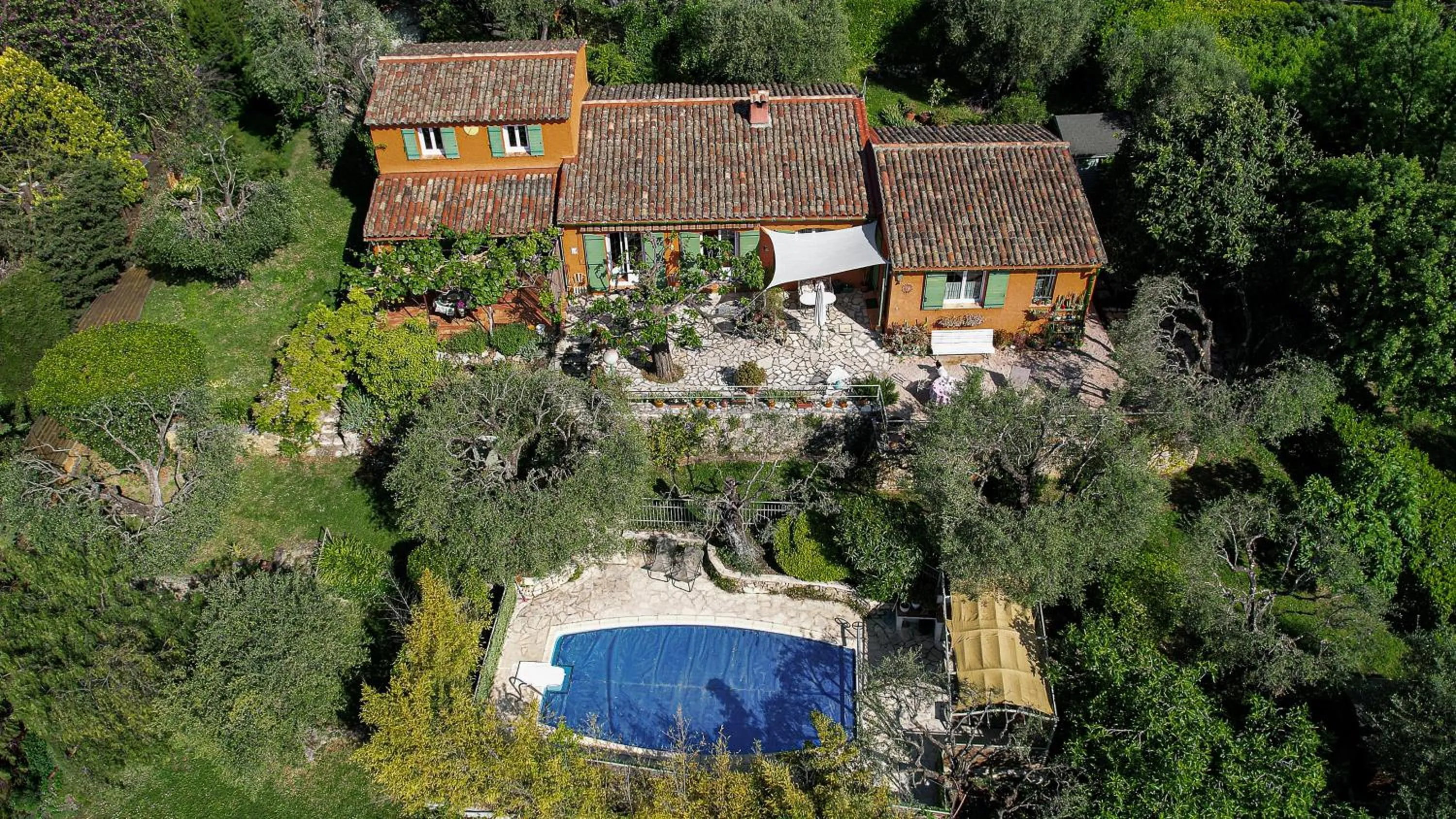 Le Clos des Oliviers 188 chemin du Hameau des Bourges 06650 Le Rouret