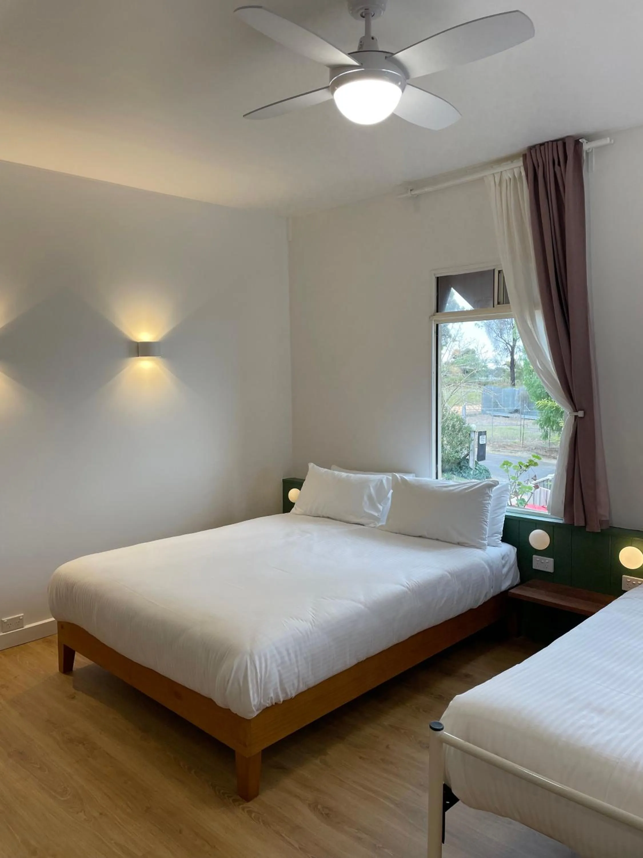 Bed in The Albion Motel Castlemaine