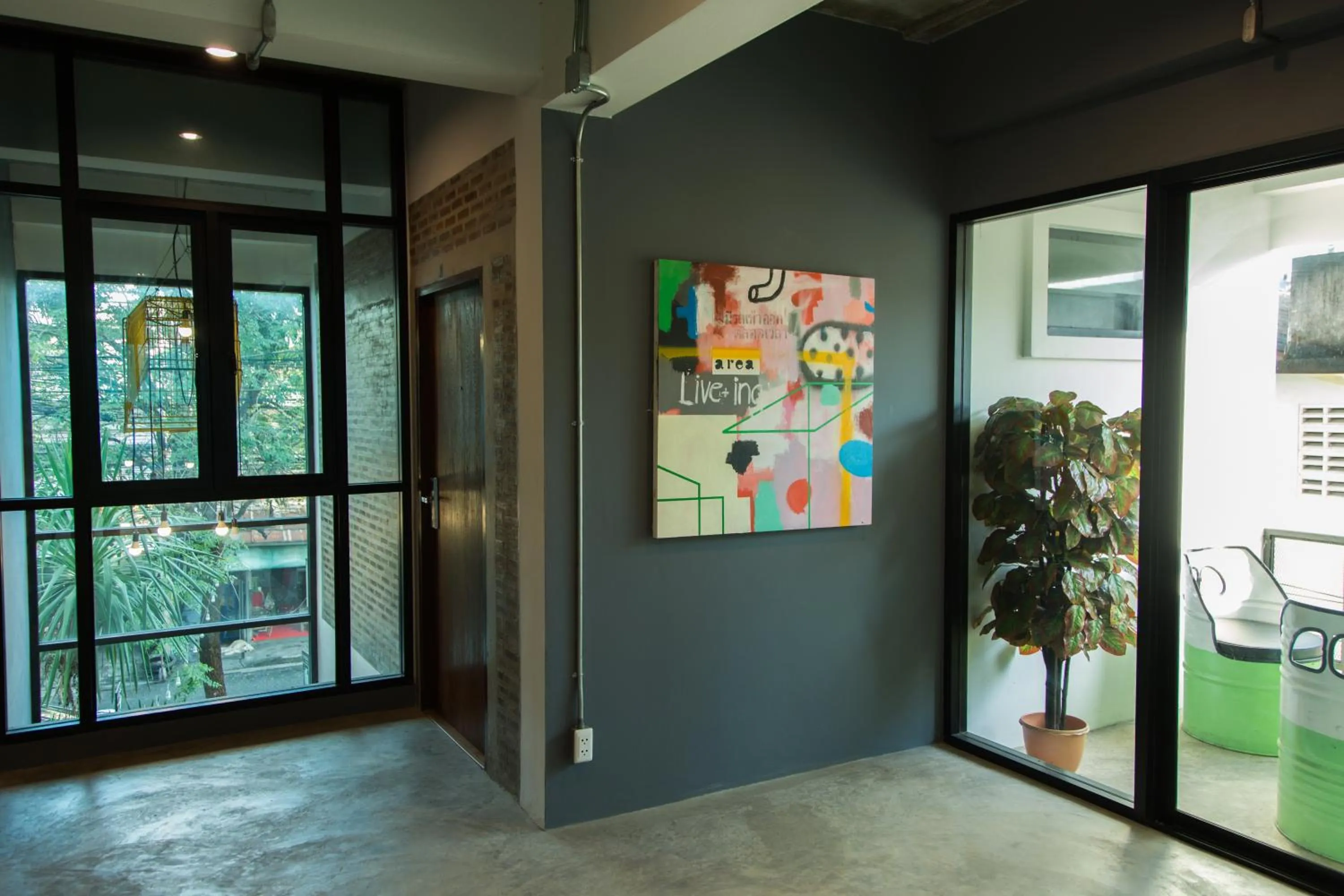 Decorative detail in Give Me 5 Hostel