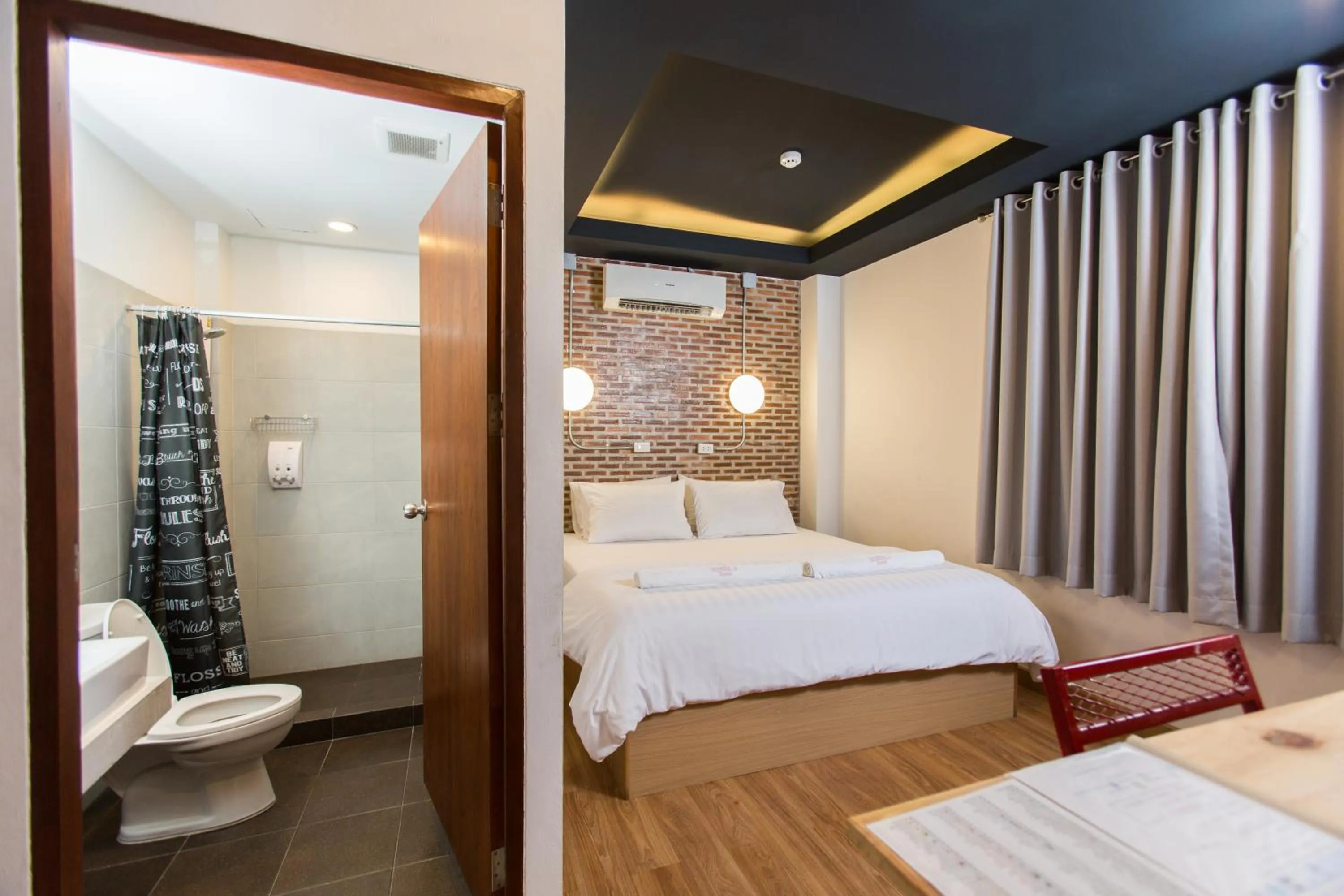 Bedroom in Give Me 5 Hostel