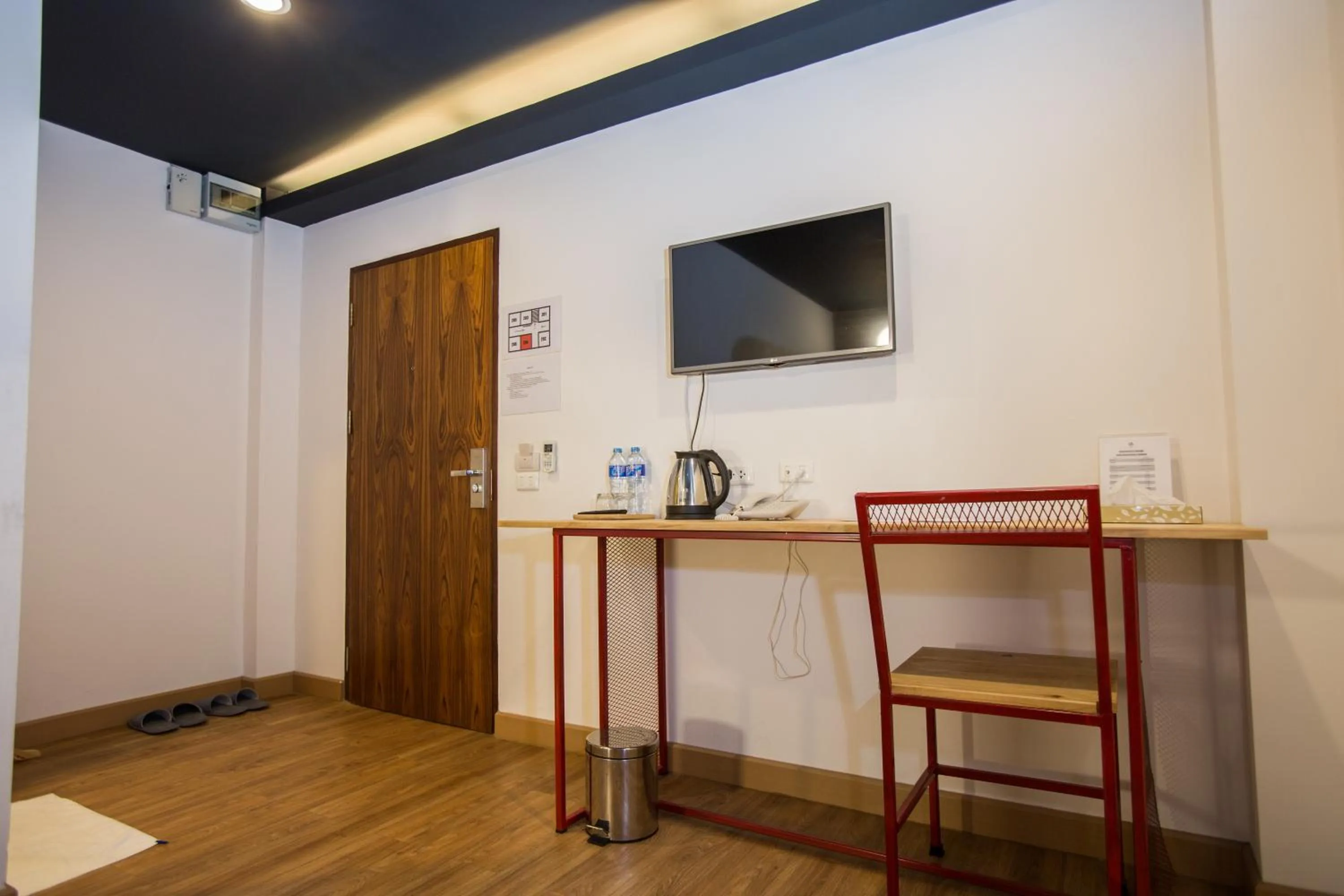 Bathroom in Give Me 5 Hostel