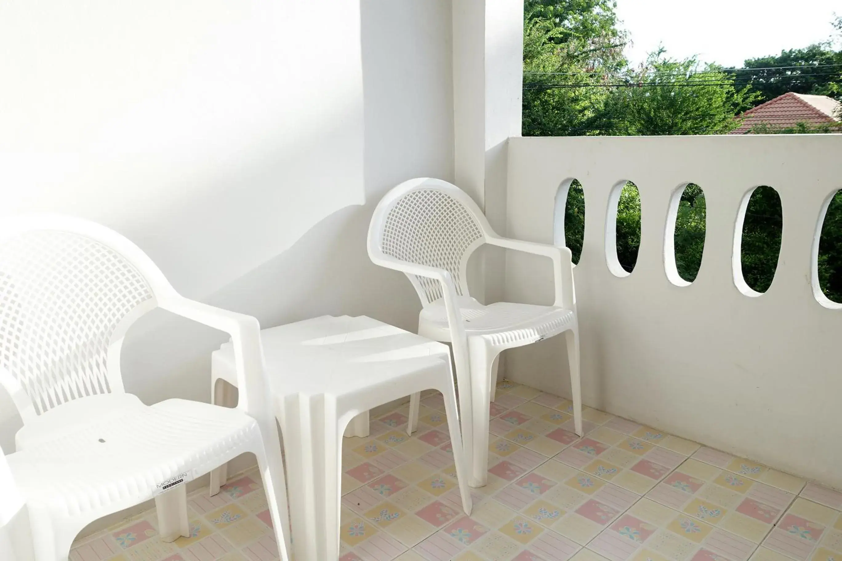 Twin Room with Balcony in 2N Guesthouse Twin Room with Balcony in 2N Guesthouse