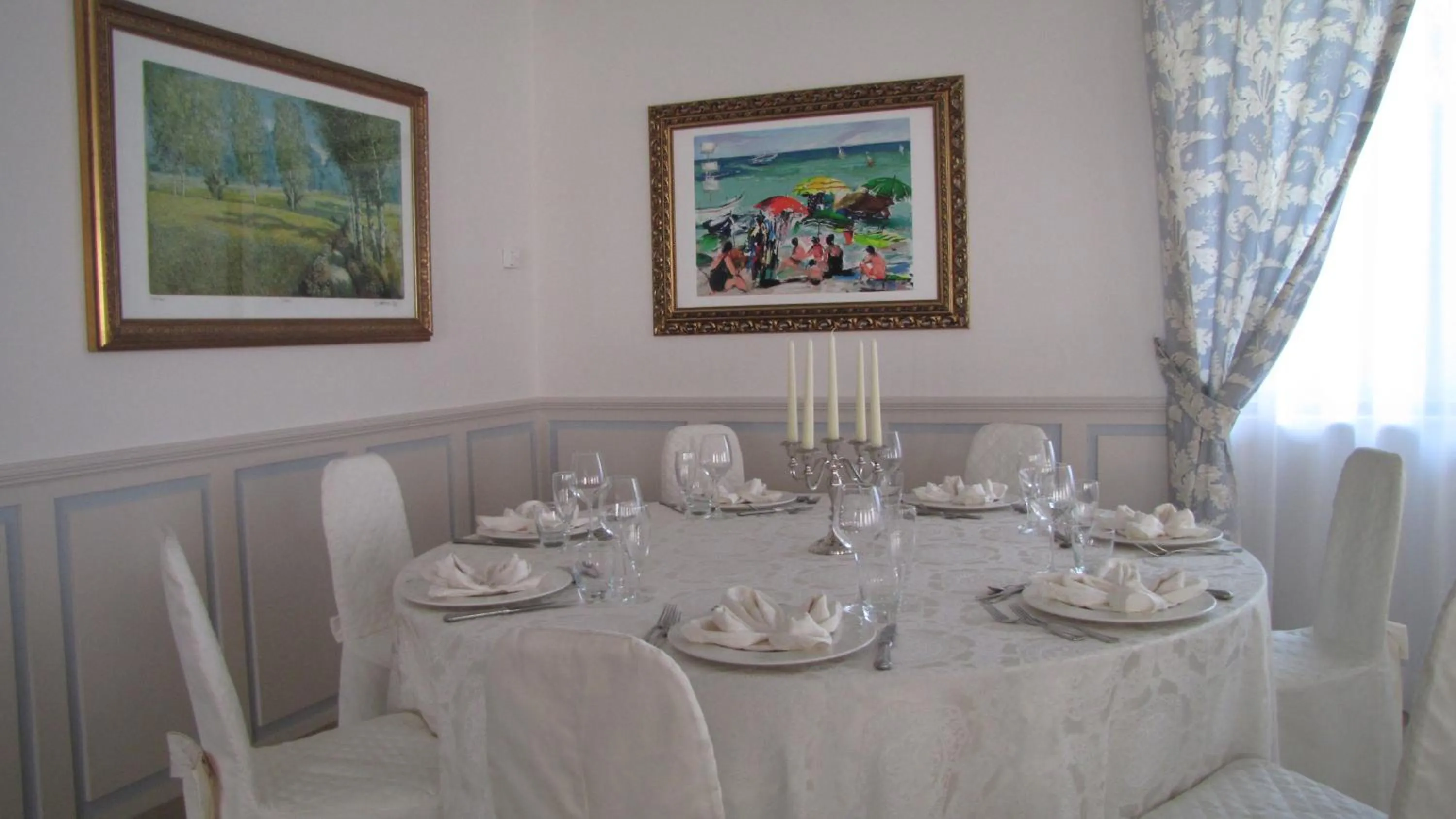 Restaurant/places to eat in Hotel Lanterna