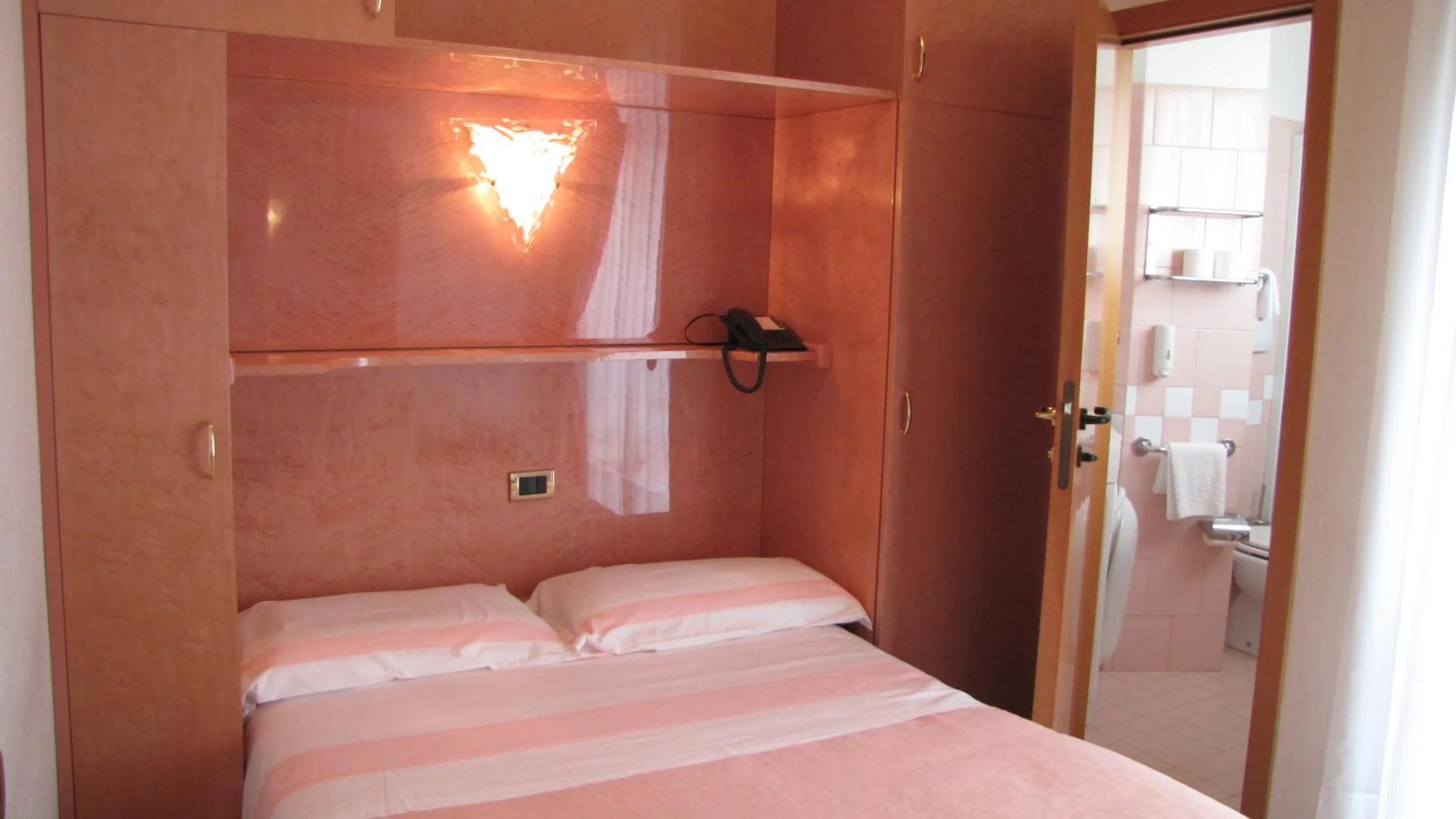 Photo of the whole room, Bed in Hotel Lanterna