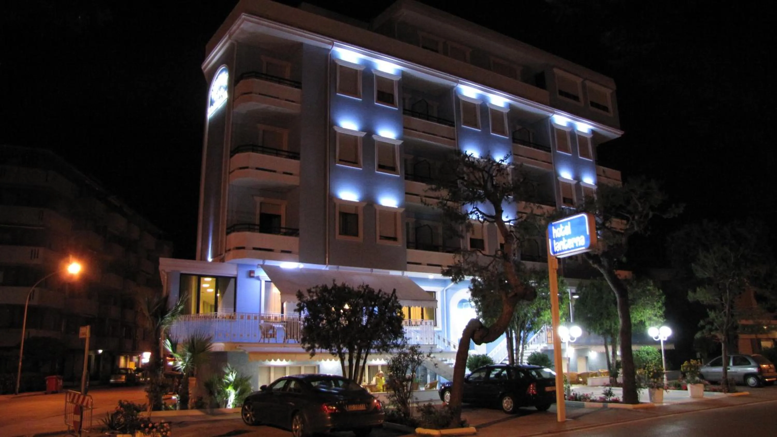 Property building in Hotel Lanterna