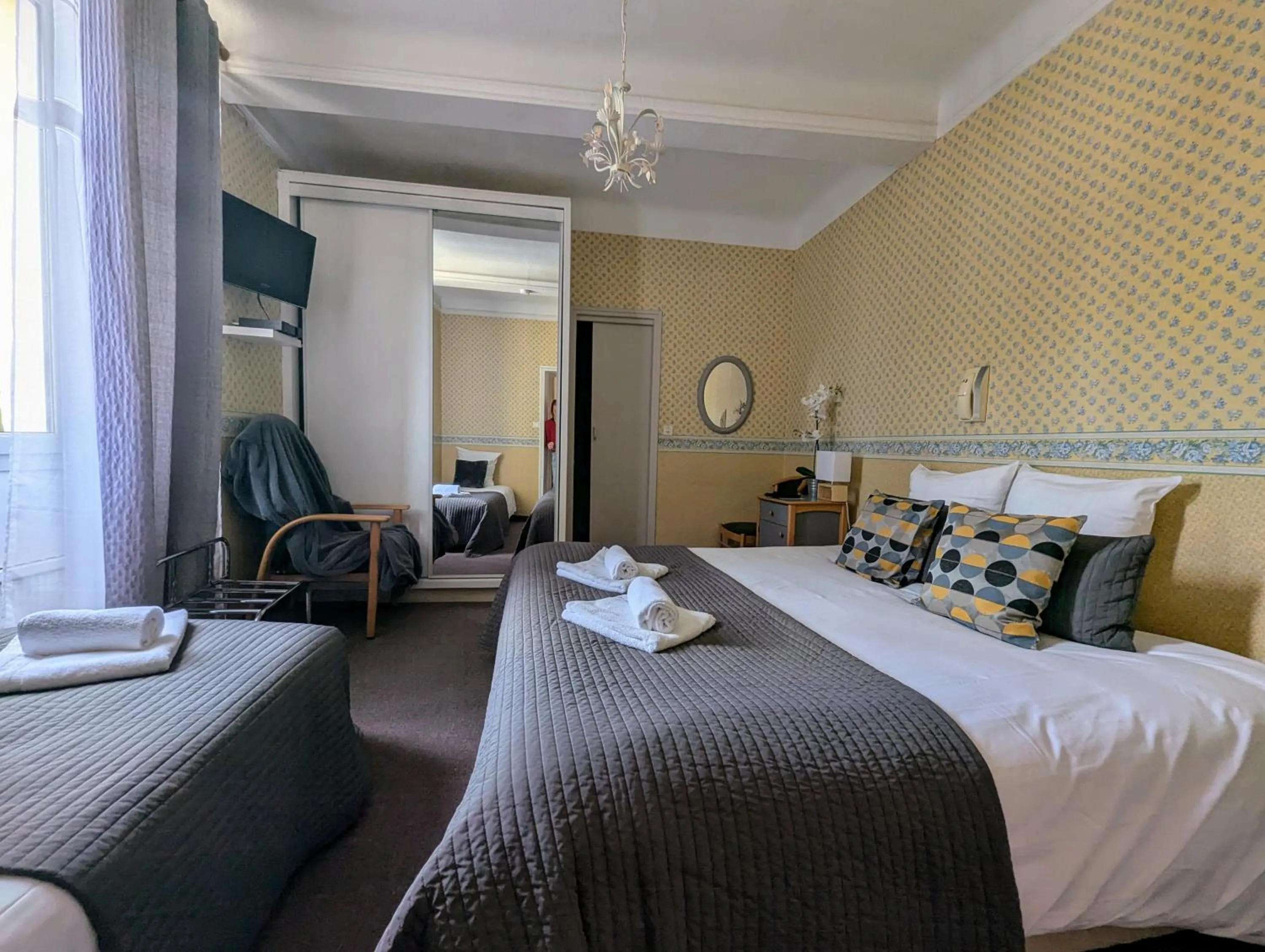 Photo of the whole room, Bed in L'Aiguebelle