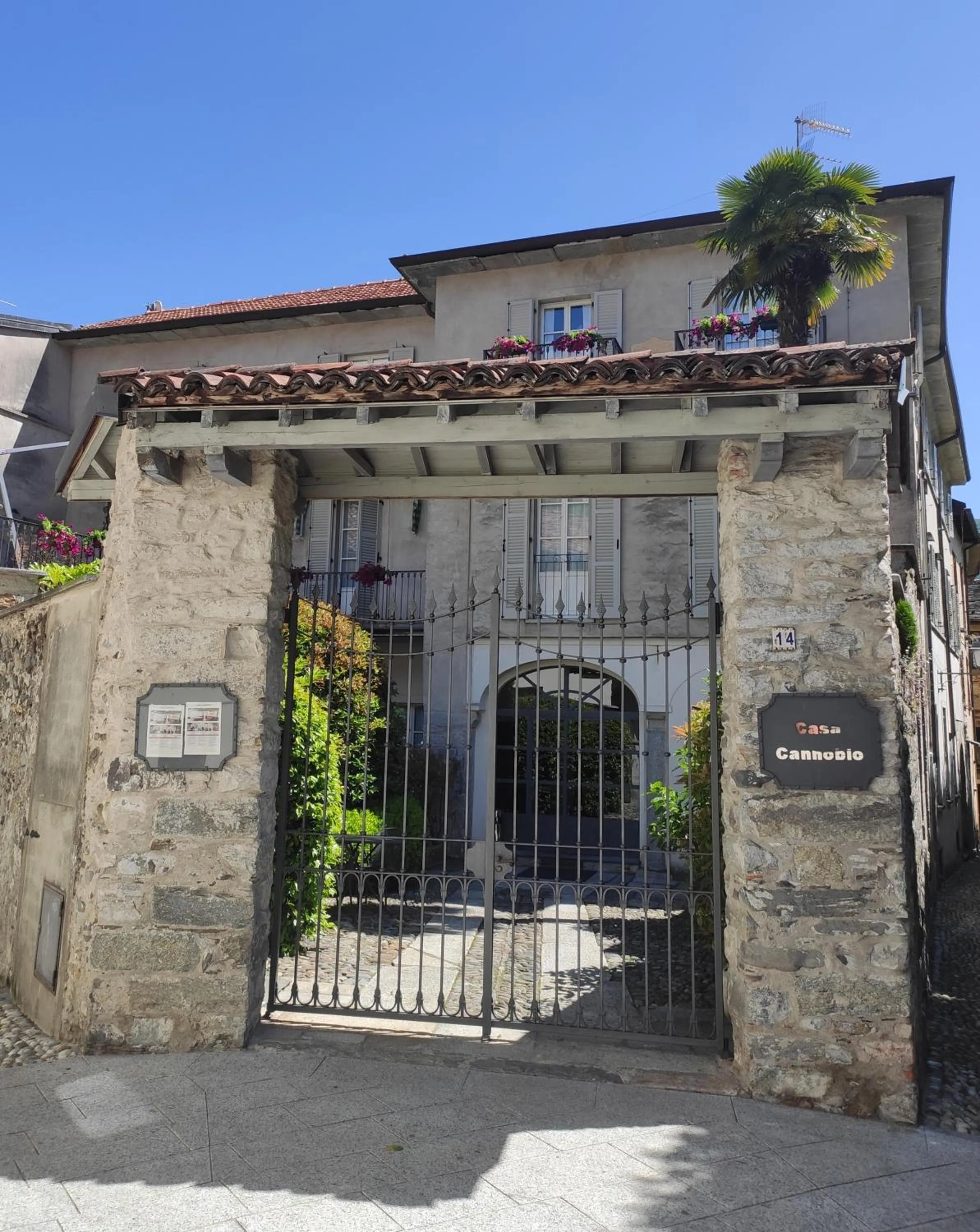 Property building in Casa Cannobio