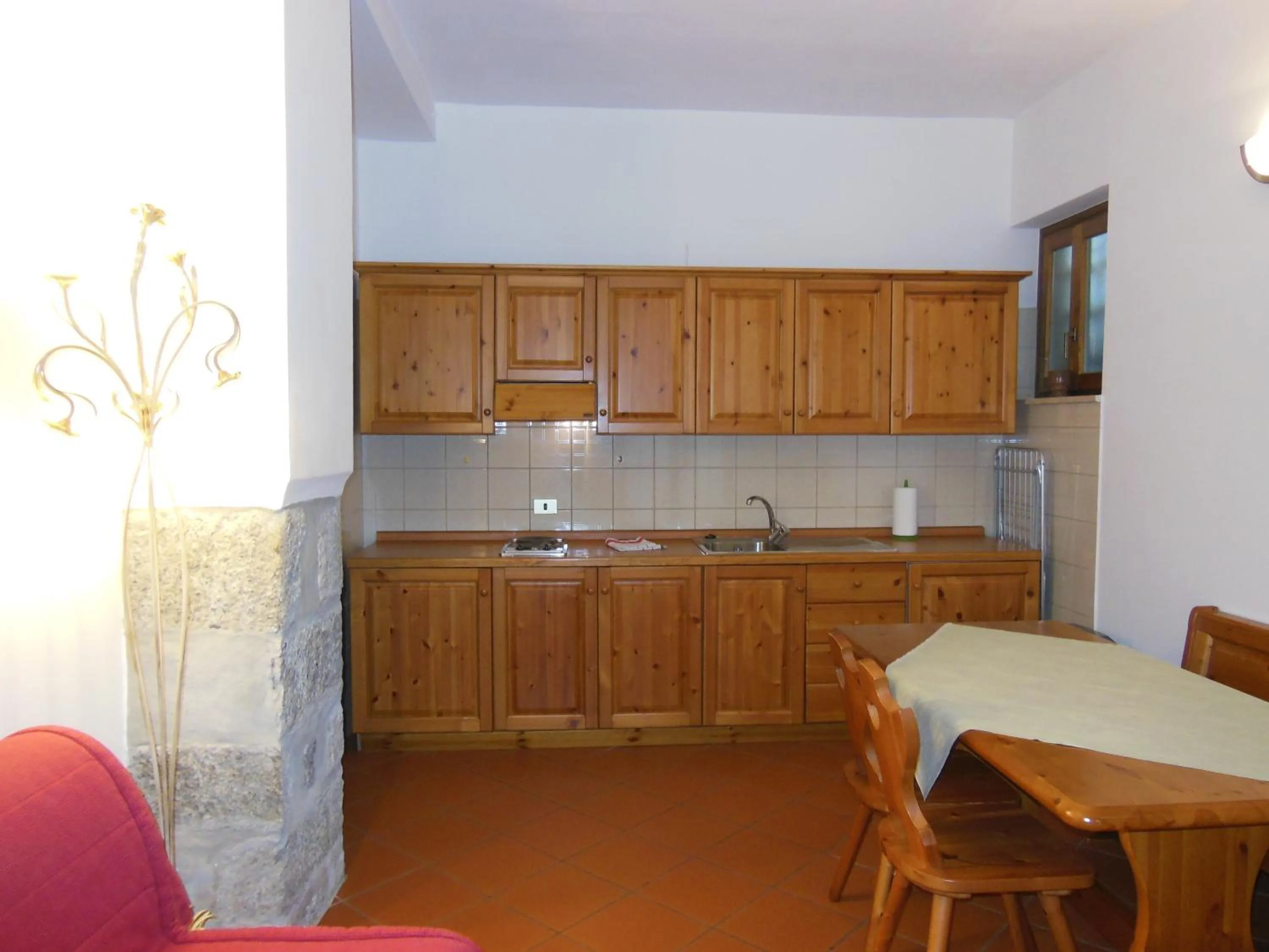 Kitchen or kitchenette in Casa Cannobio