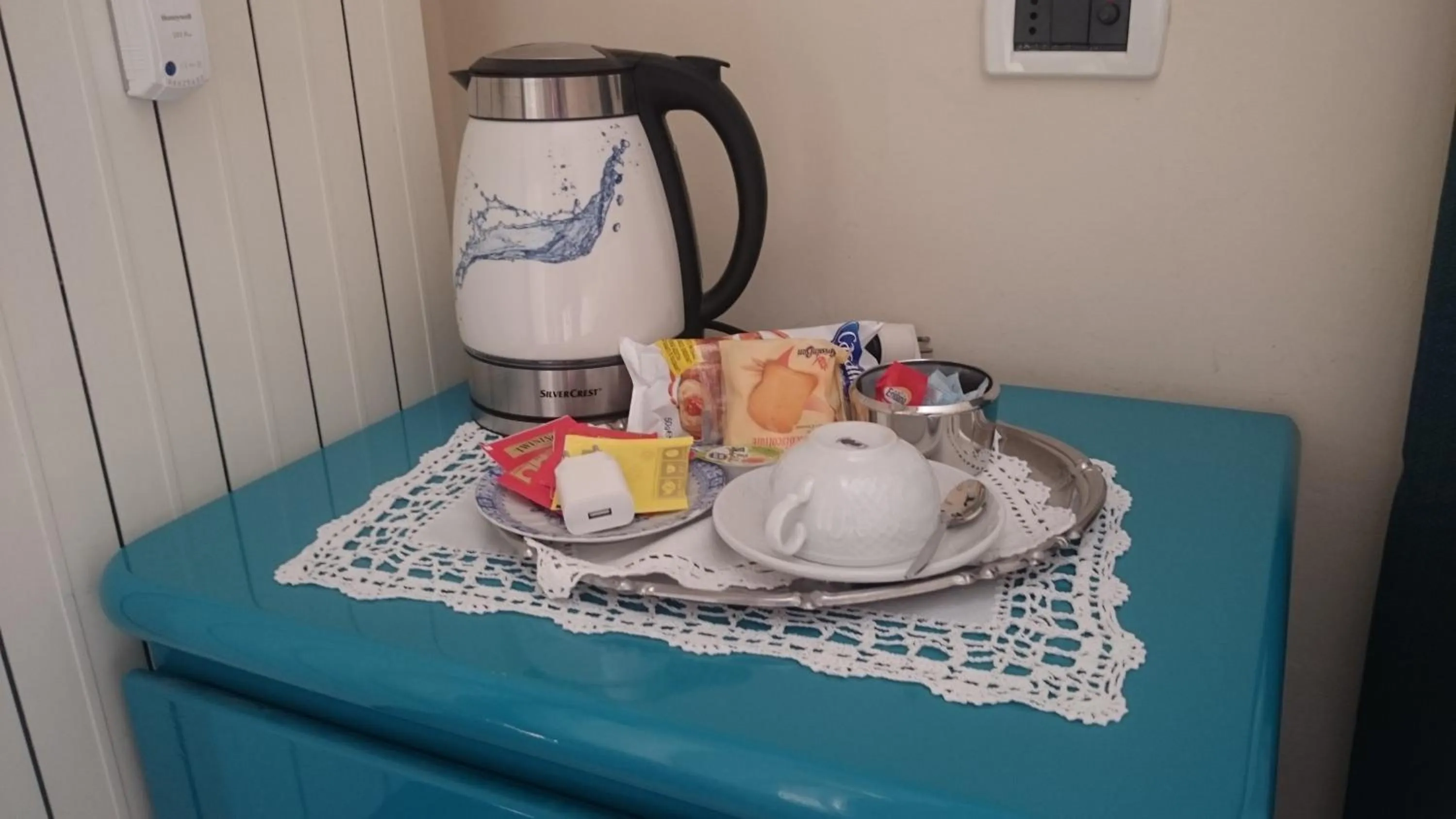 Coffee/tea facilities in Hotel Pescetto