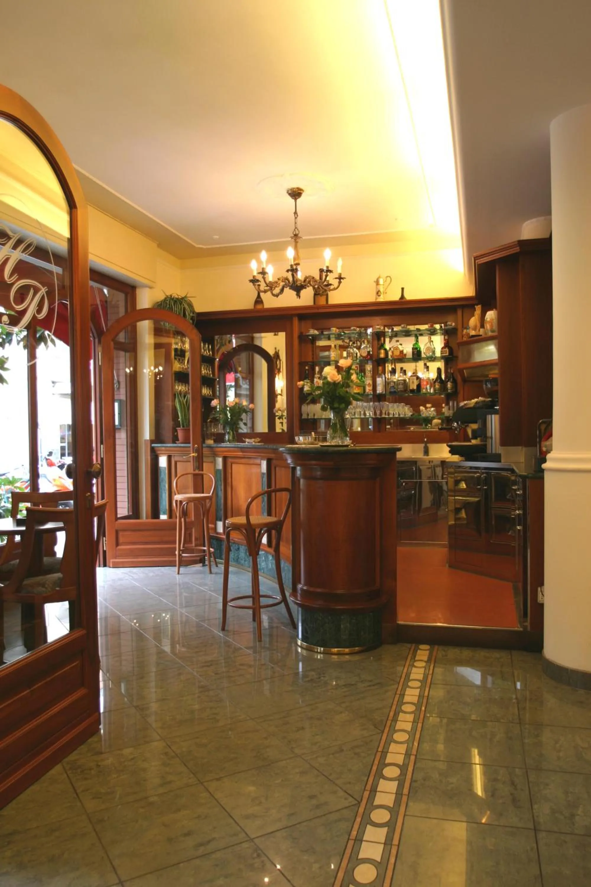 Lounge or bar in Hotel Pescetto