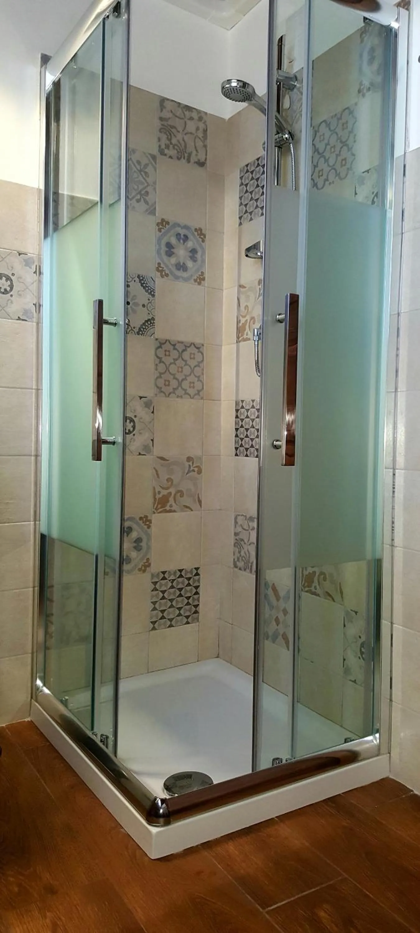 Shower in Dimora Amina