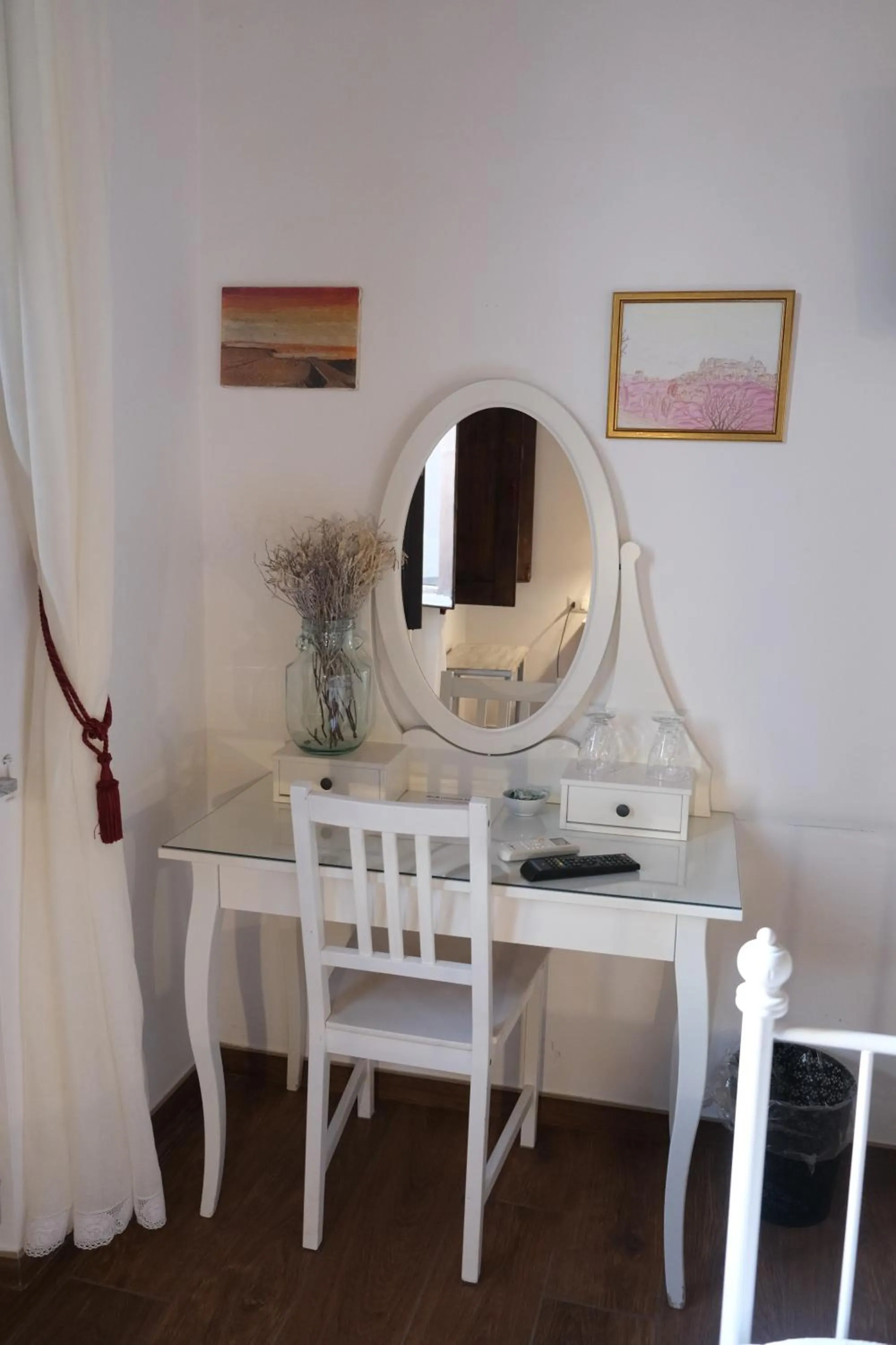 furniture in Dimora Amina