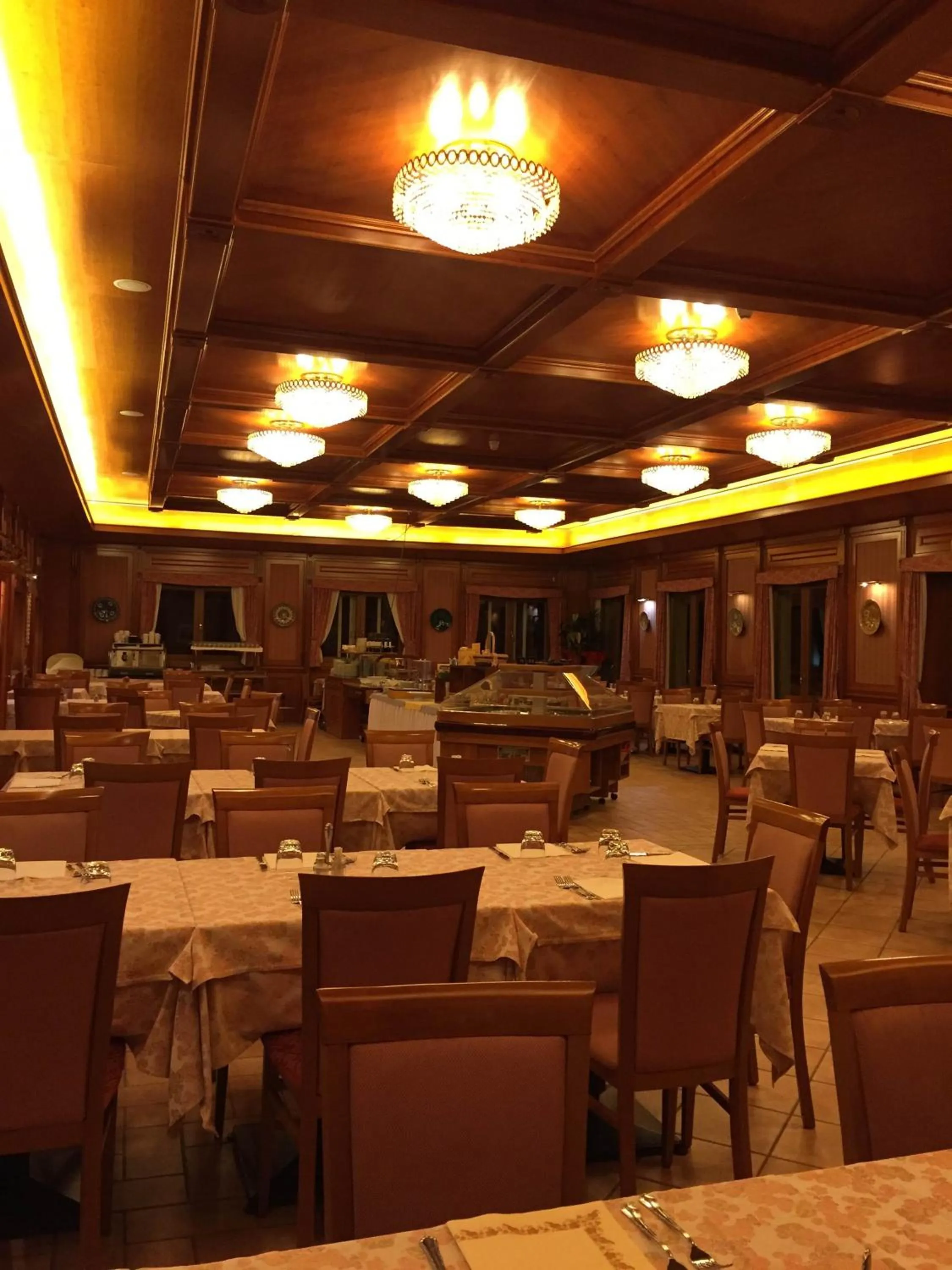 Restaurant/places to eat in Val Del Rio