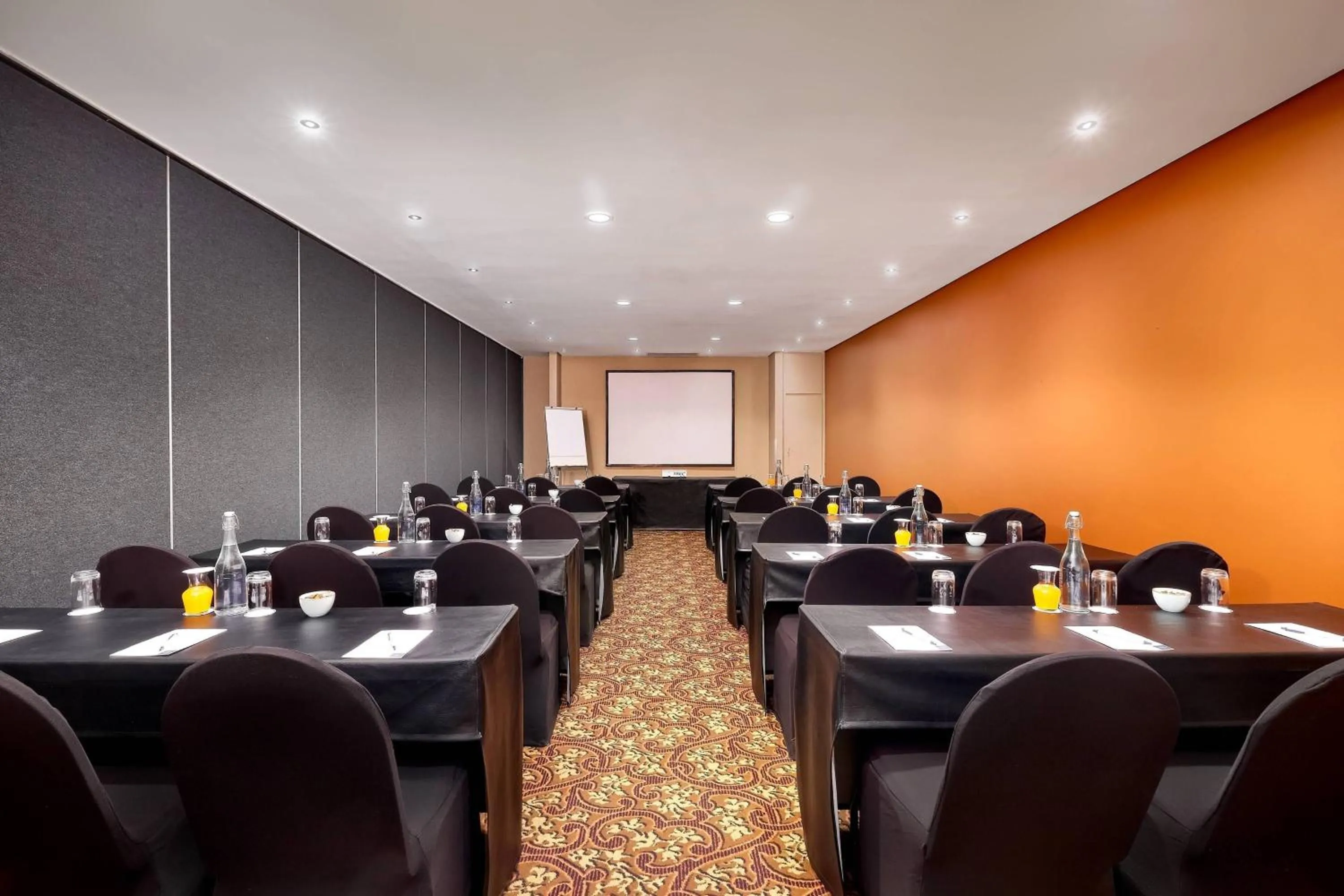 Meeting/conference room in Protea Hotel by Marriott Midrand