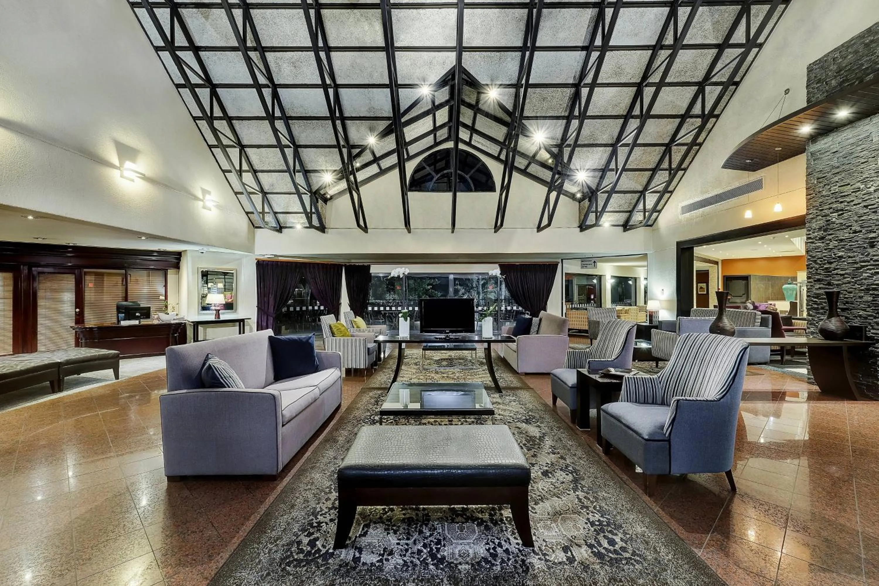 Lobby or reception in Protea Hotel by Marriott Midrand