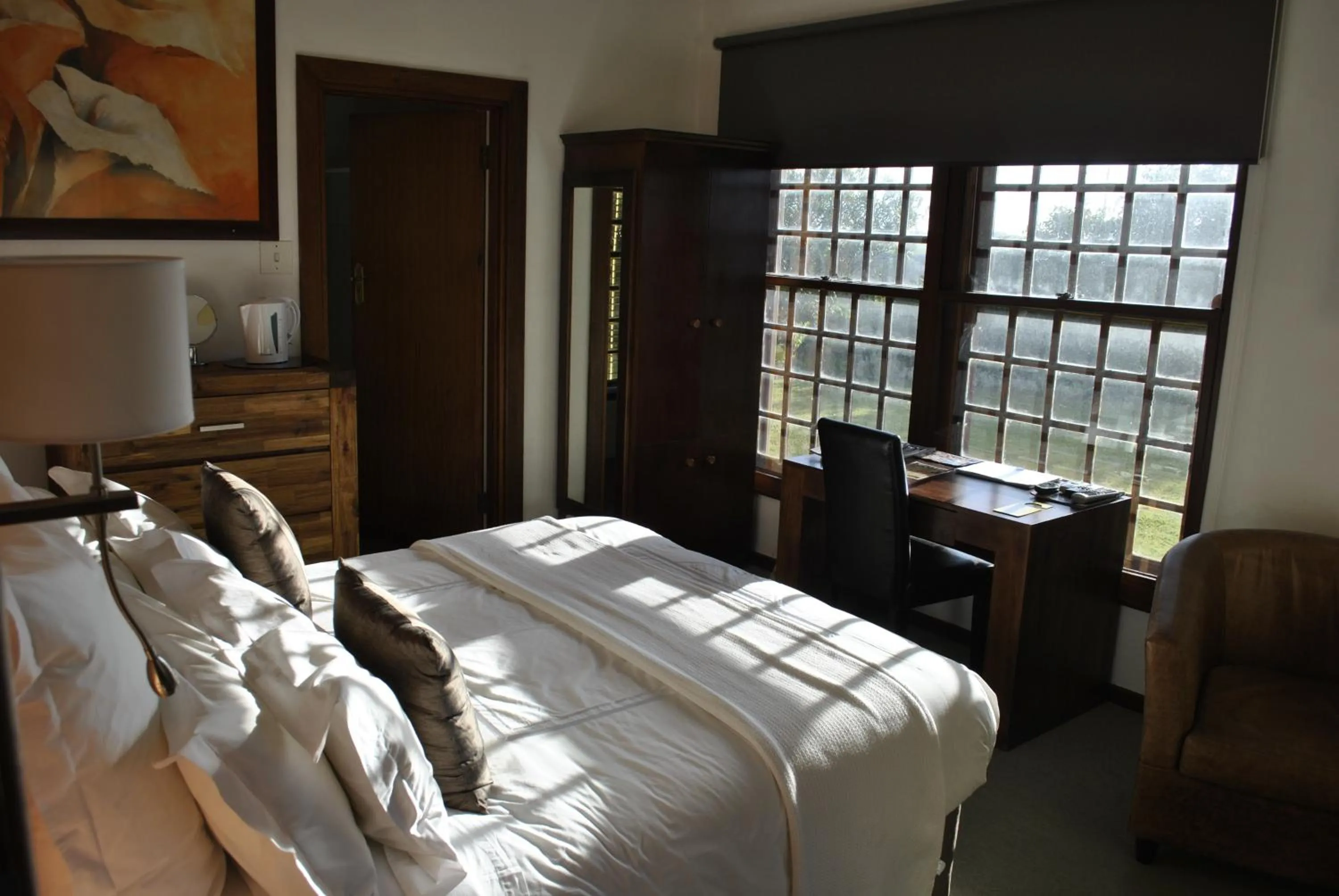Bedroom, Bed in Cotswold House