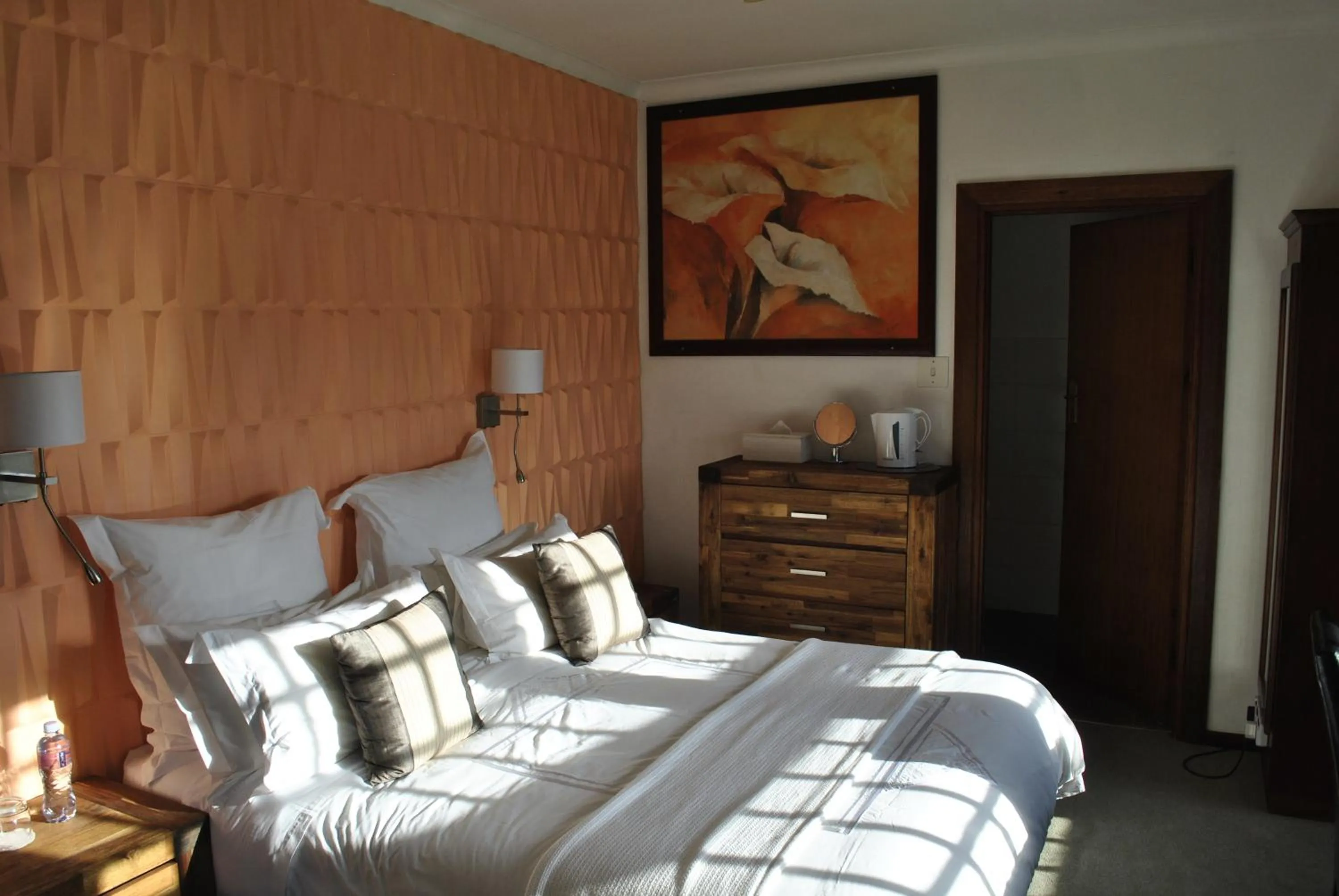 Bedroom, Bed in Cotswold House