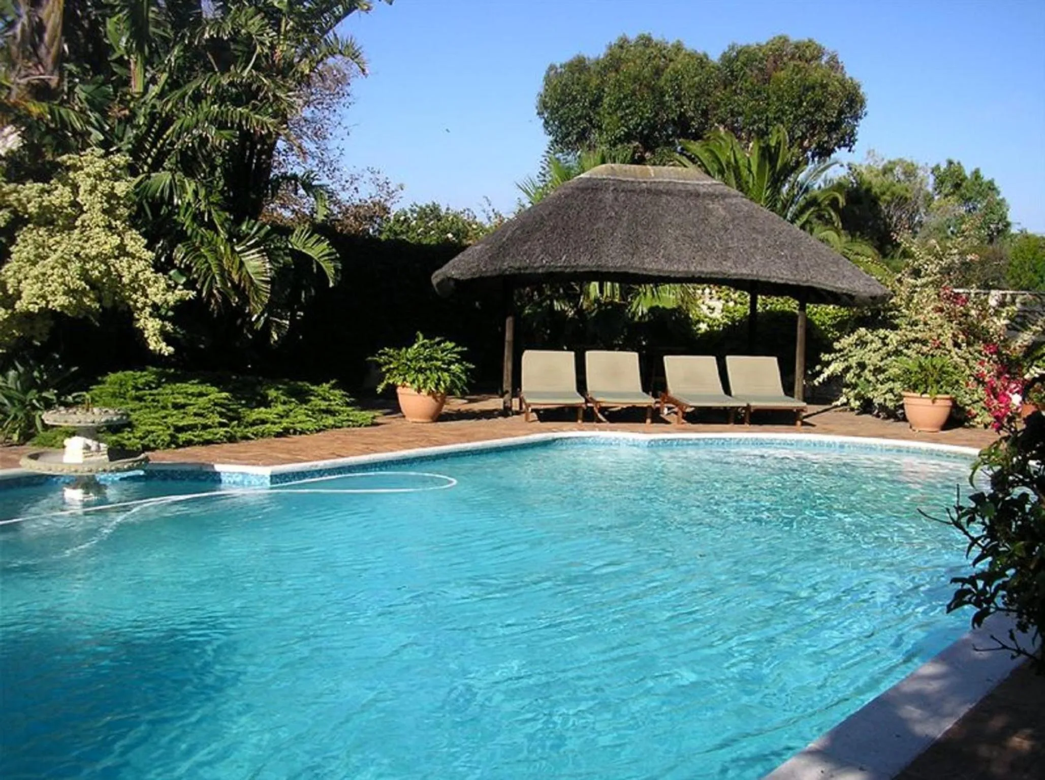 Swimming pool in Cotswold House